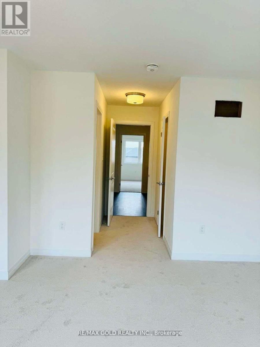 35 GEORGE BRIER DRIVE EAST Image 25