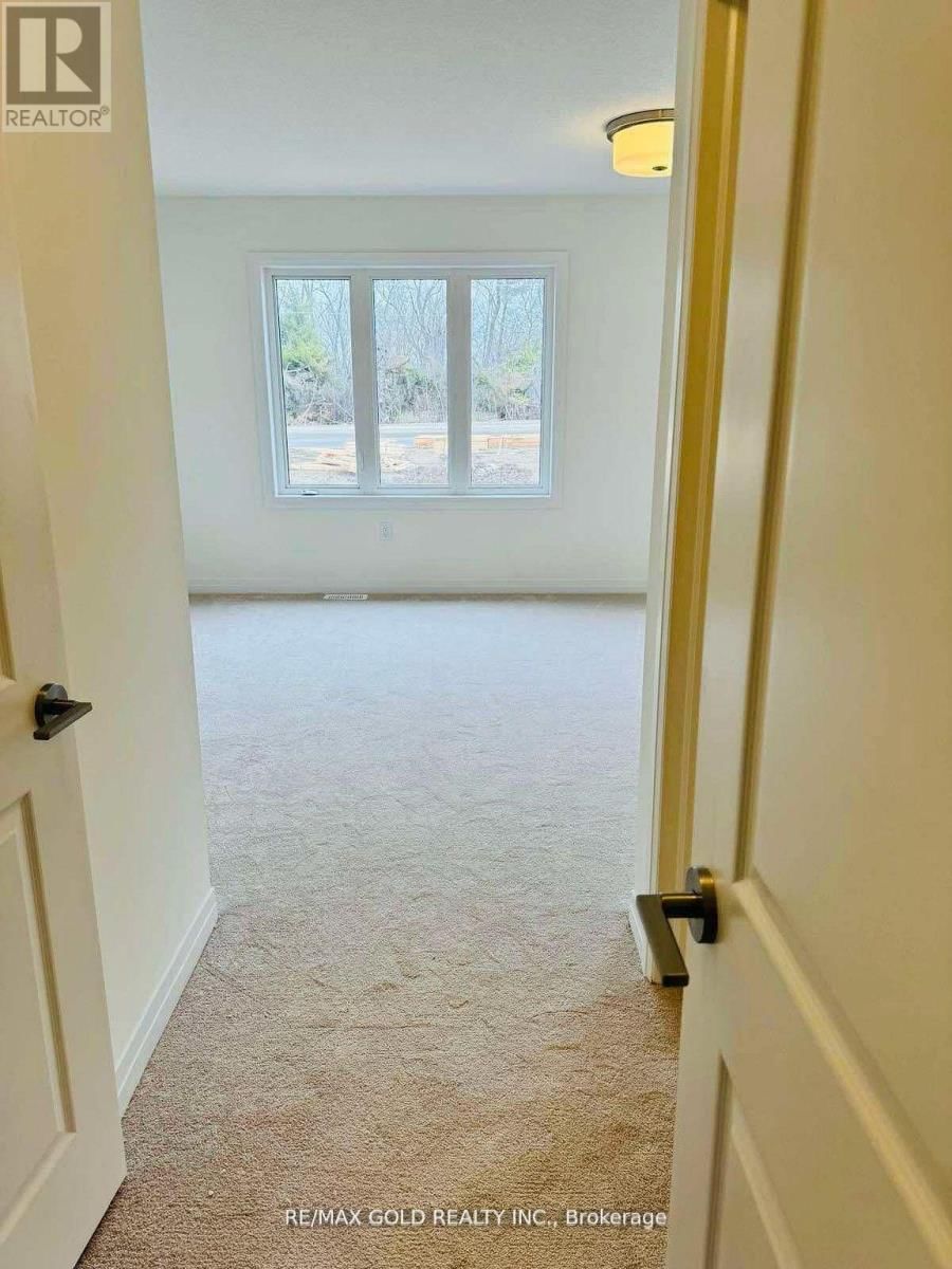 35 GEORGE BRIER DRIVE EAST Image 27