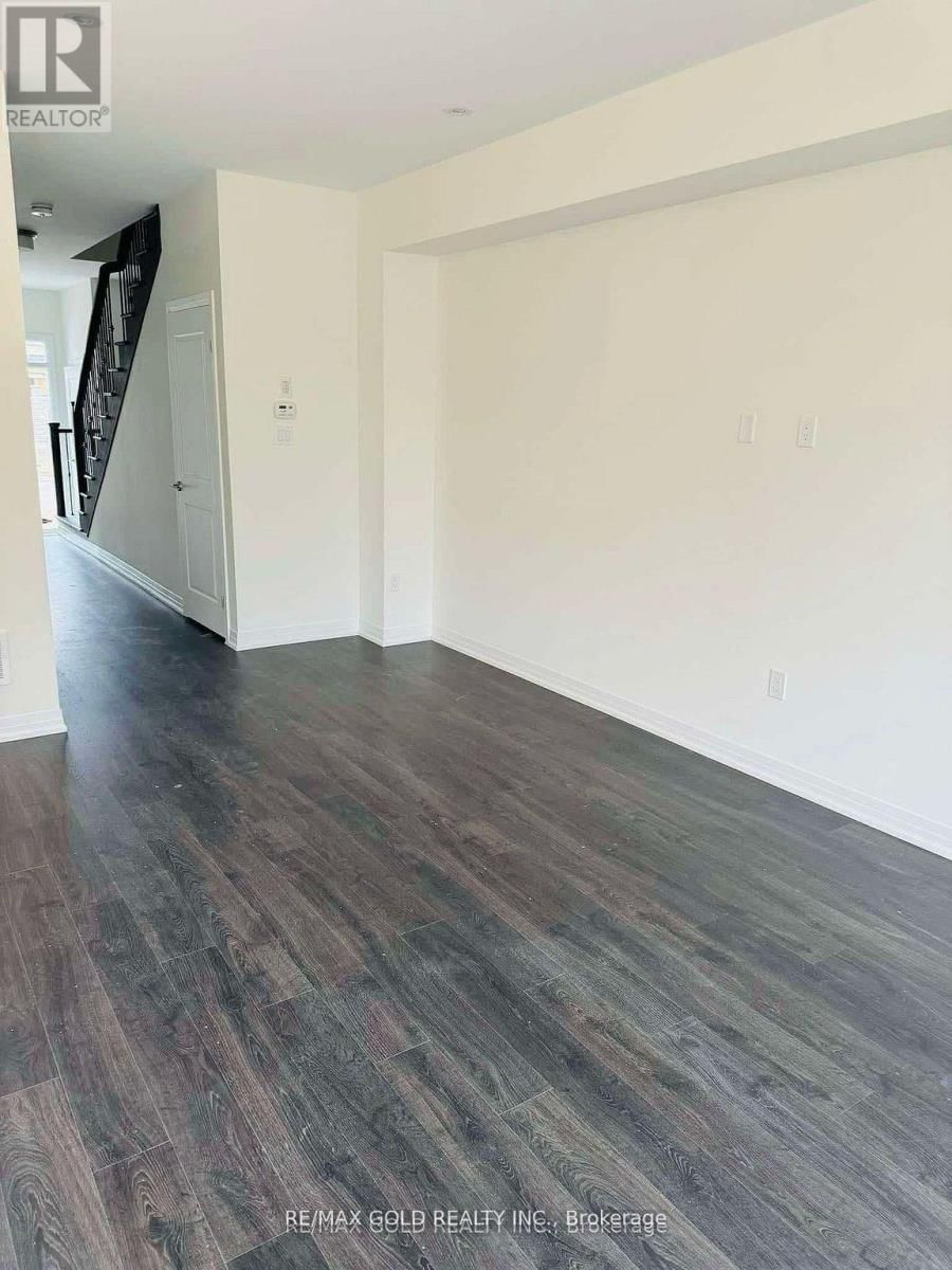 35 GEORGE BRIER DRIVE EAST Image 34