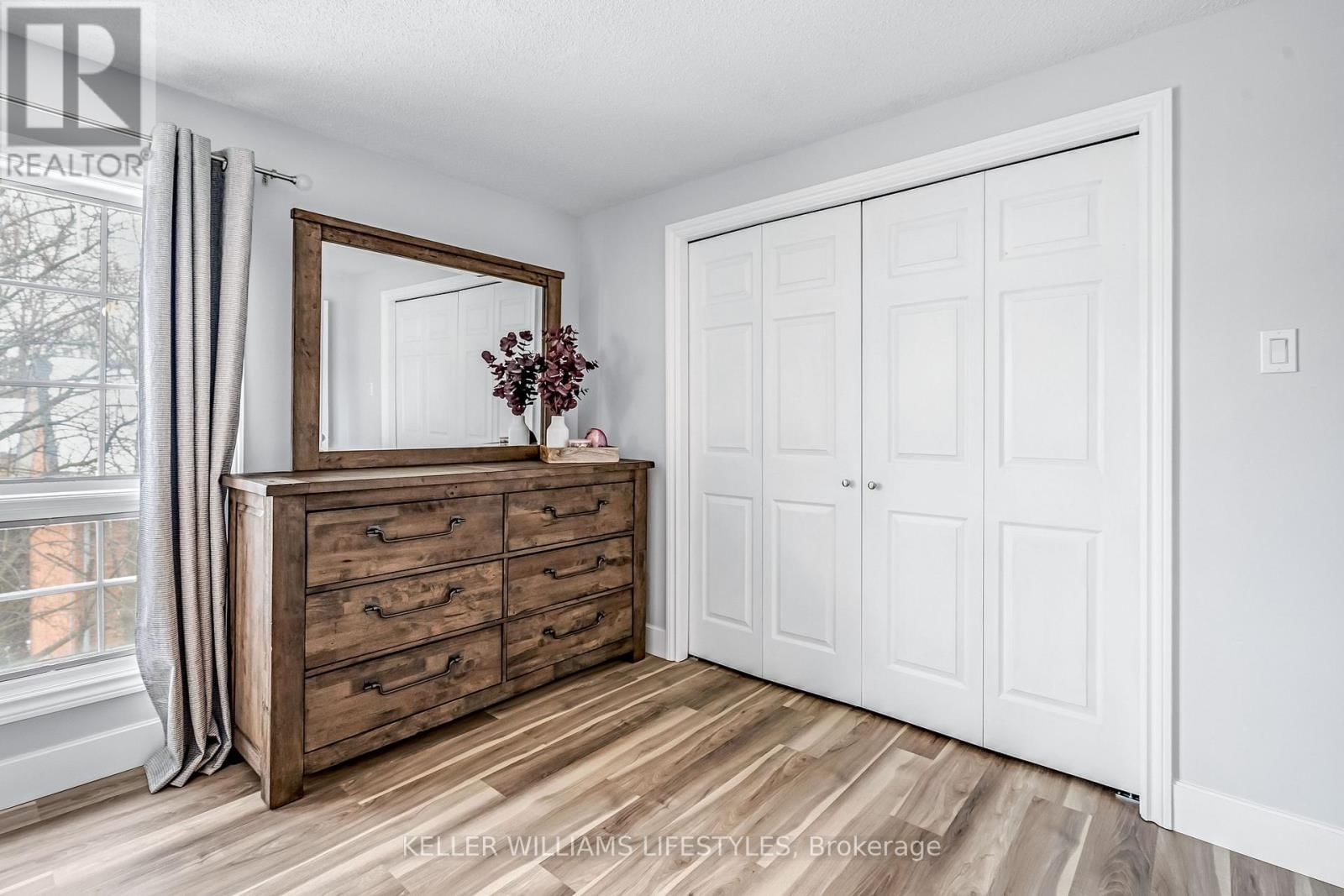 26 - 1399 COMMISSIONERS ROAD WEST Image 33