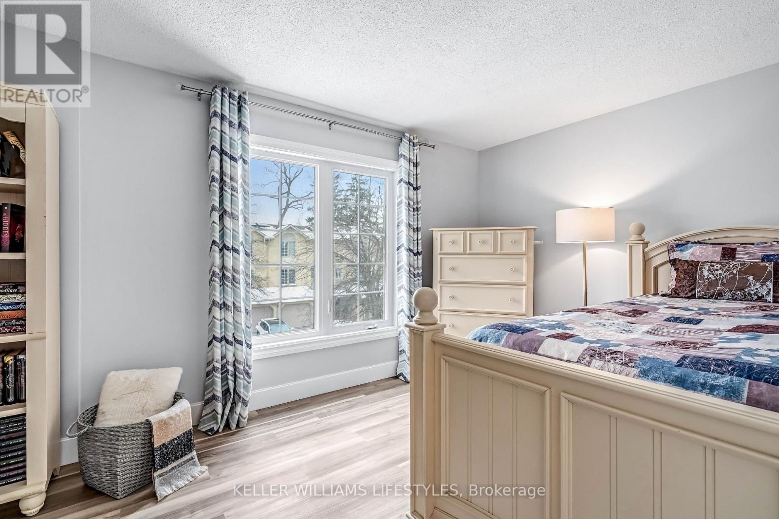 26 - 1399 COMMISSIONERS ROAD WEST Image 34