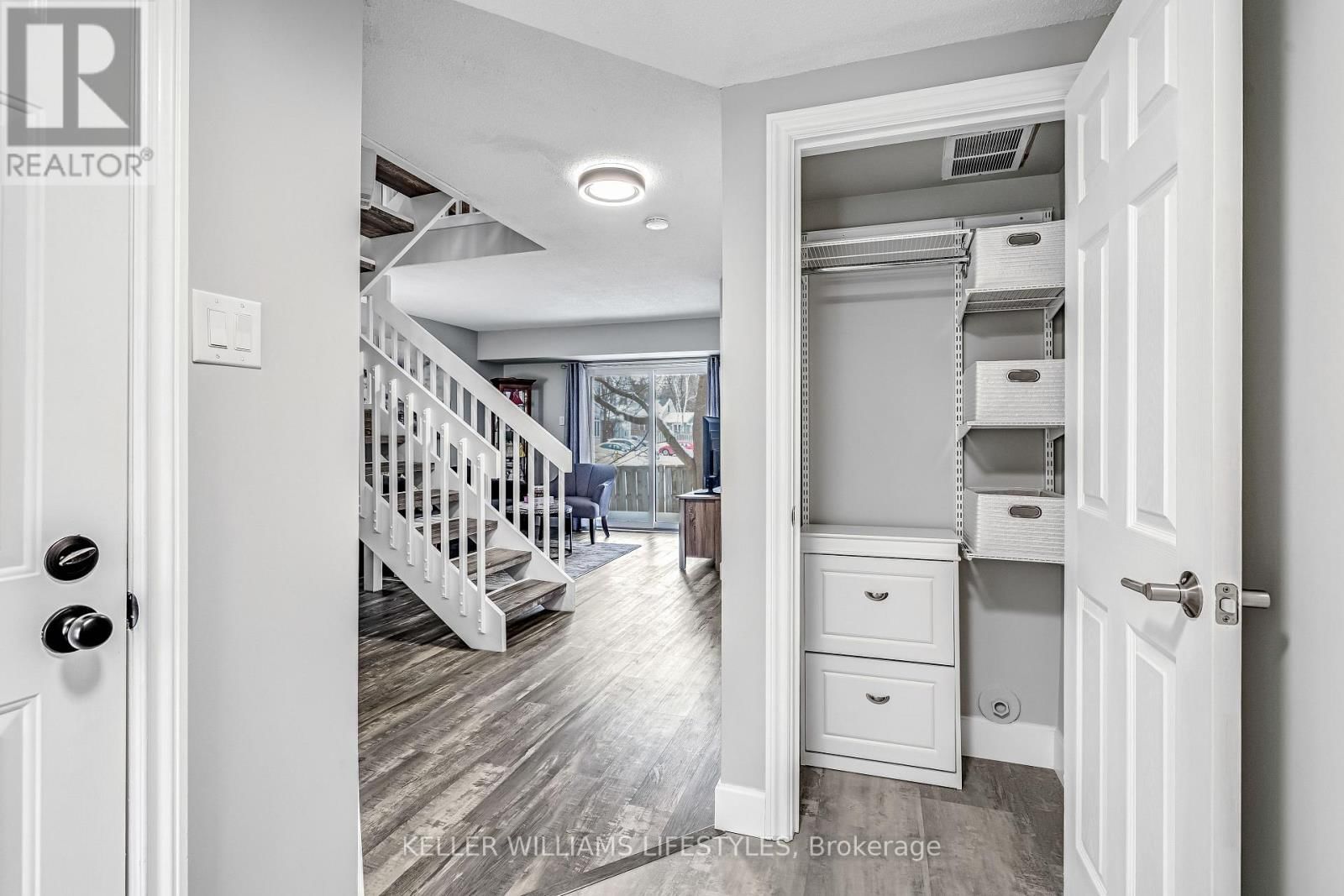 26 - 1399 COMMISSIONERS ROAD WEST Image 5