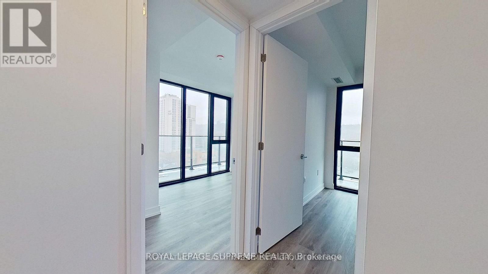 1322 - 1 JARVIS STREET Image 9