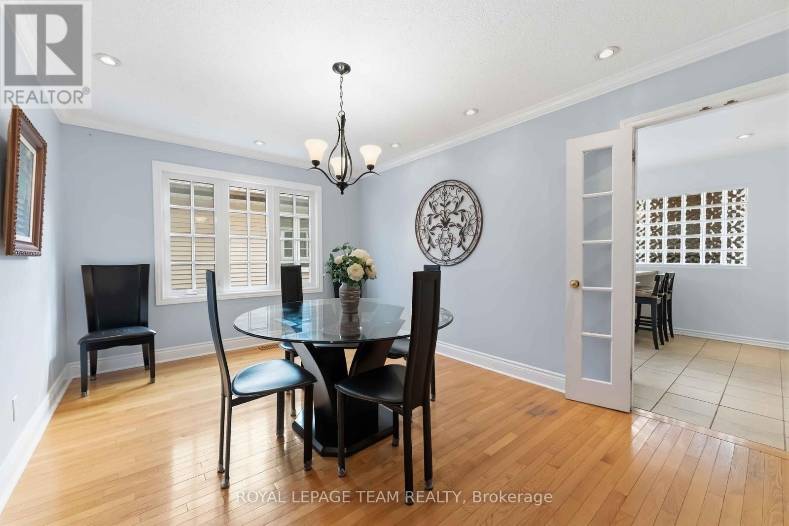 19 HACKETT STREET Image 17