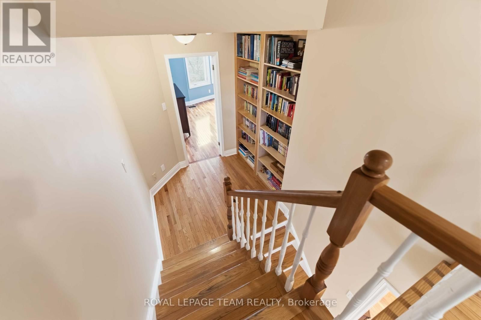 19 HACKETT STREET Image 25