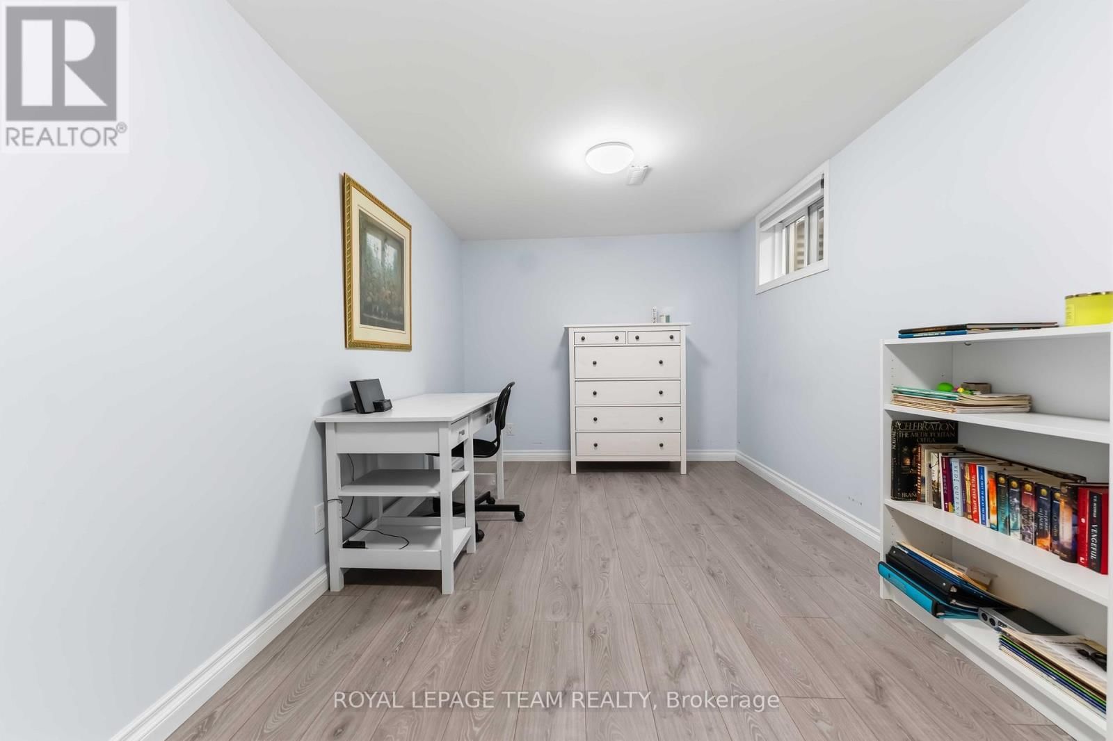 19 HACKETT STREET Image 38