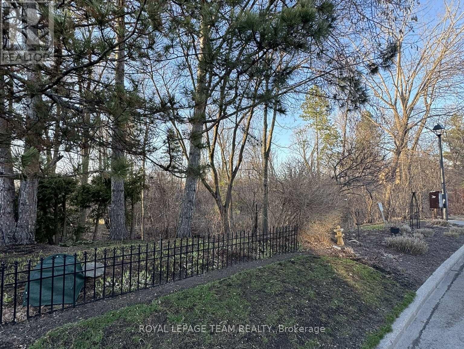 19 HACKETT STREET Image 45