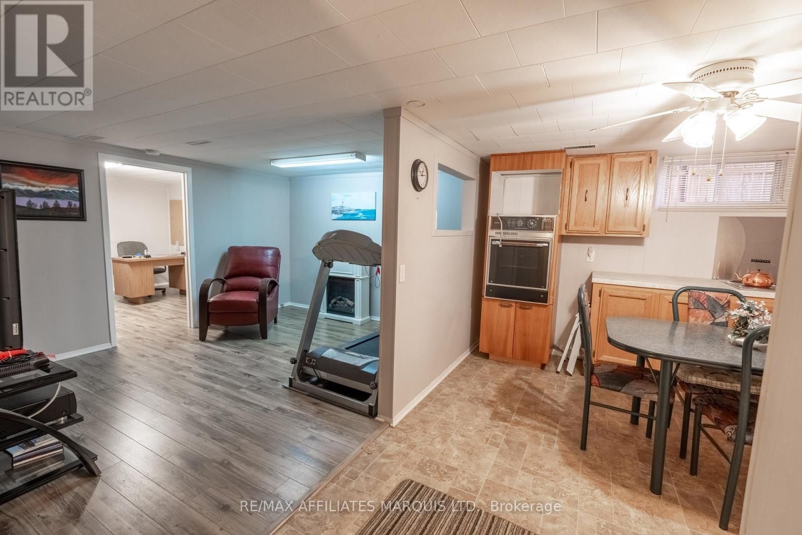 661 ST FELIX STREET Image 16