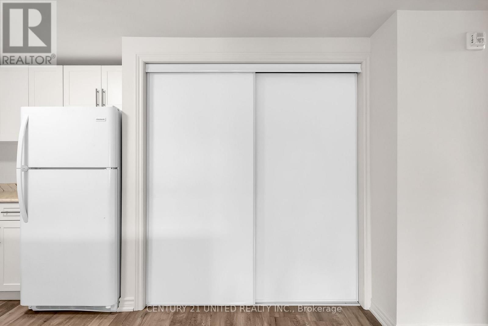 102 - 82 MUNROE STREET Image 27