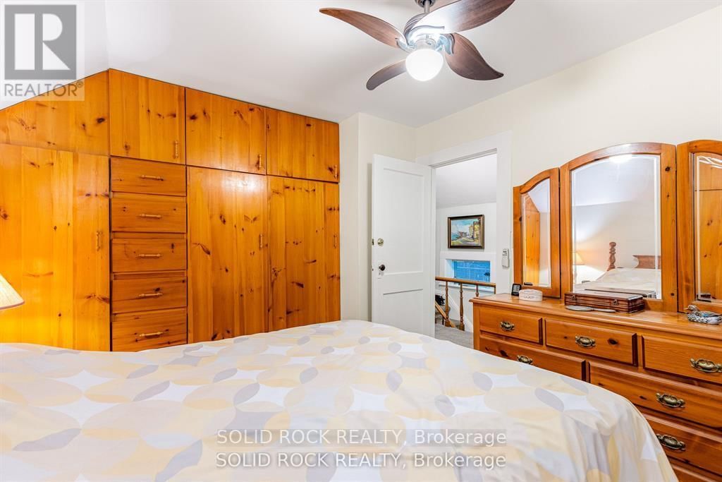 352 NEW STREET Image 20