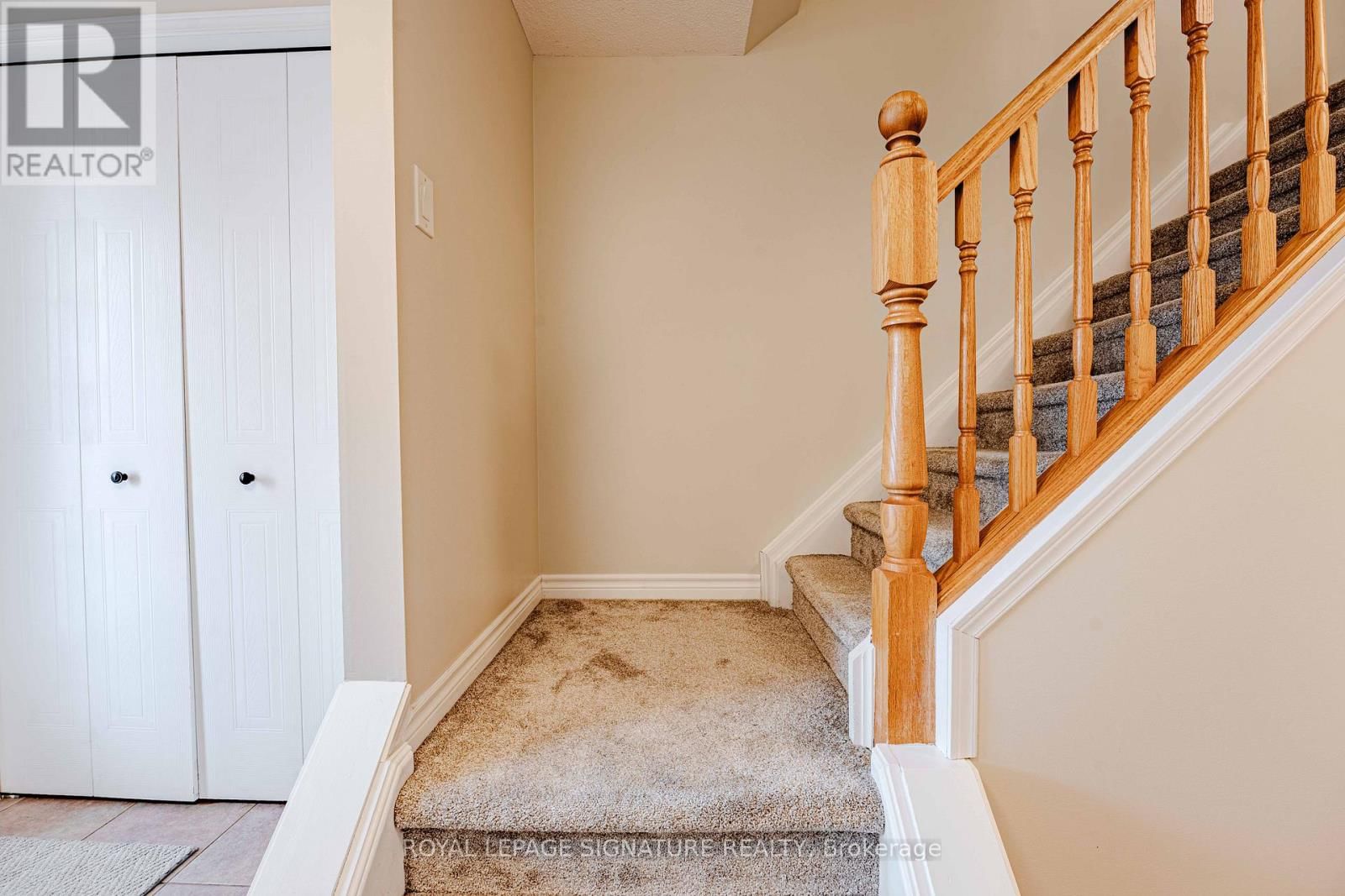 22 CURZON CRESCENT Image 15