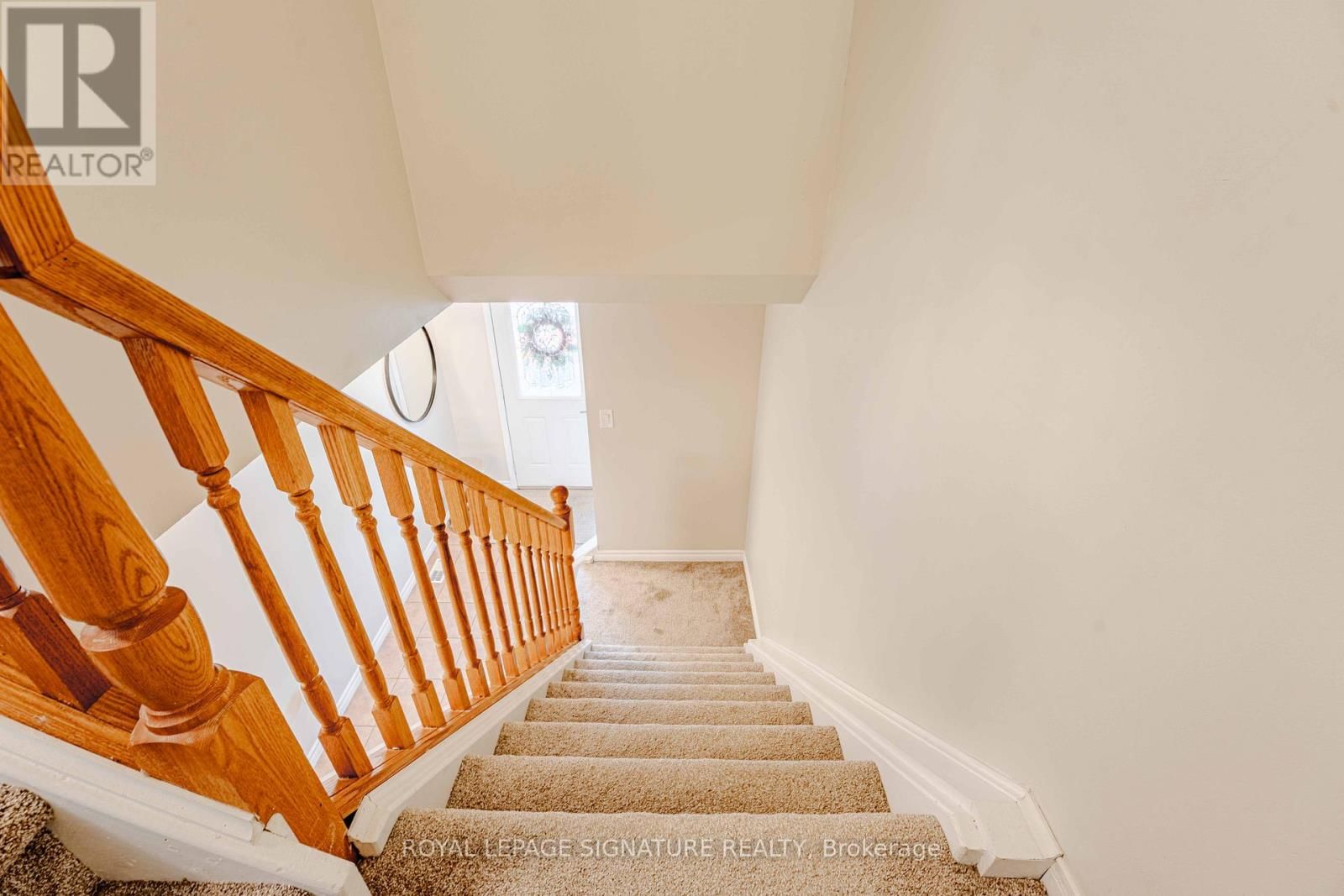 22 CURZON CRESCENT Image 16