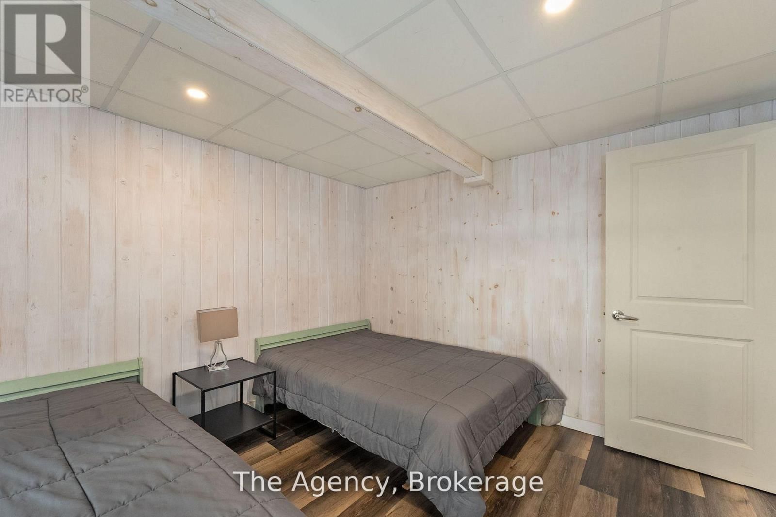 1032 LAKESHORE DRIVE SOUTH Image 25