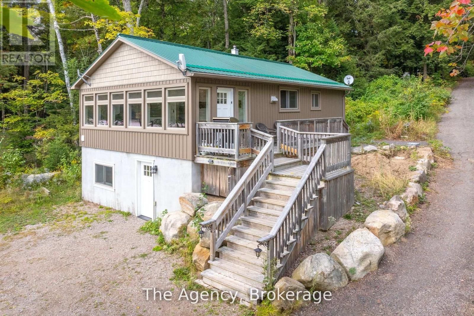 1032 LAKESHORE DRIVE SOUTH Image 4