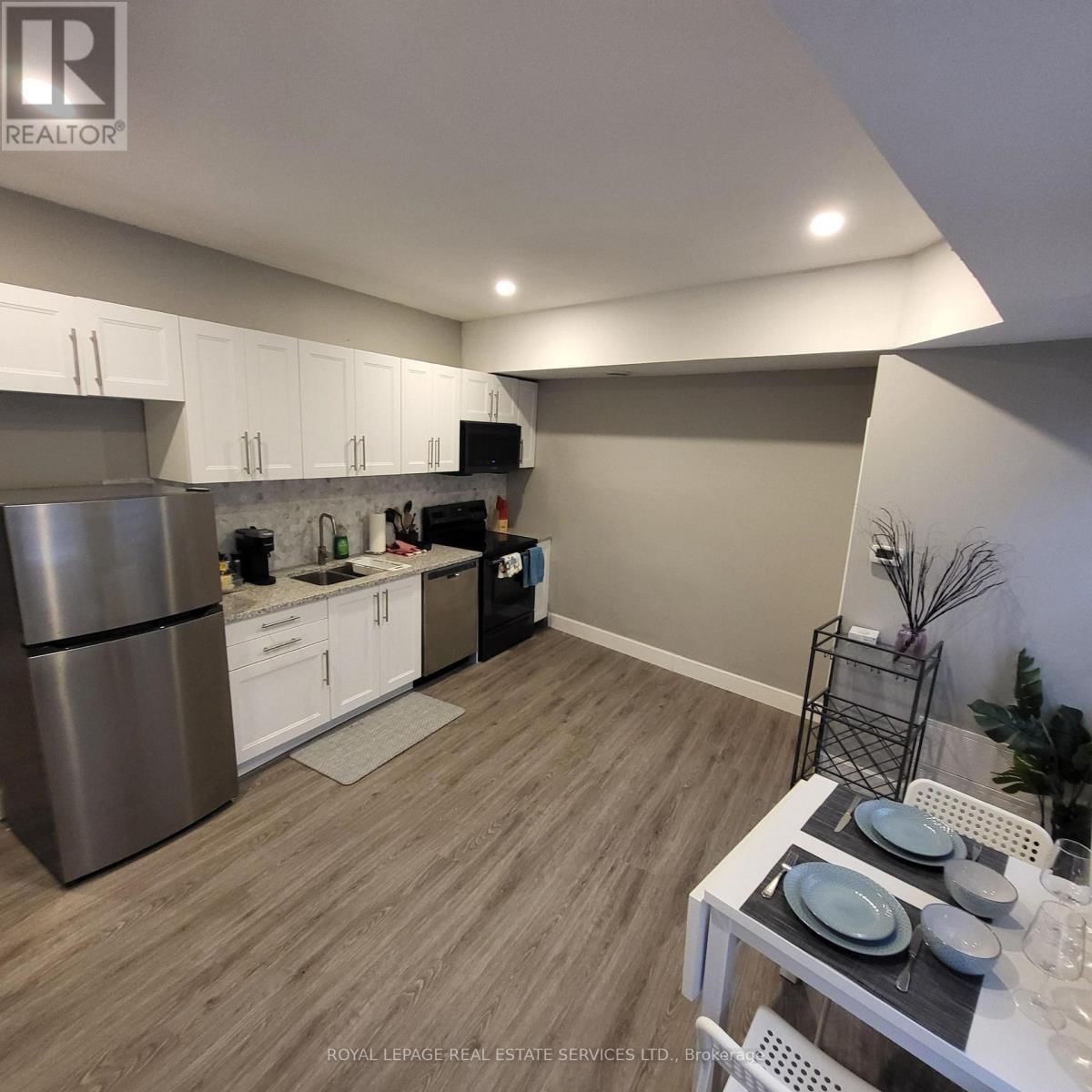 3 - 169 EAST MAIN STREET Image 1