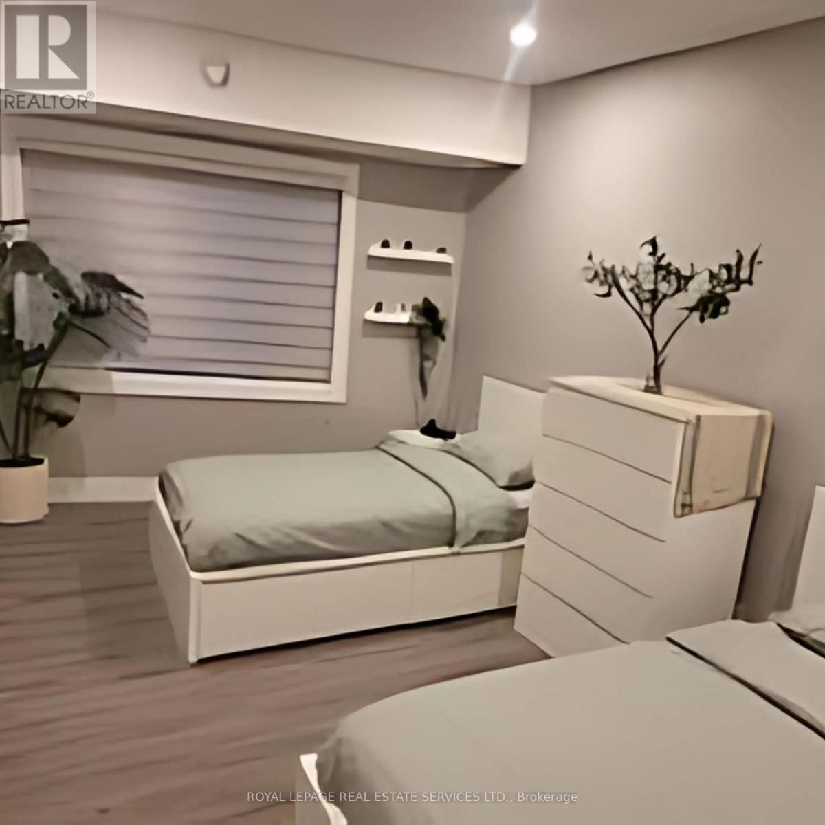 3 - 169 EAST MAIN STREET Image 7