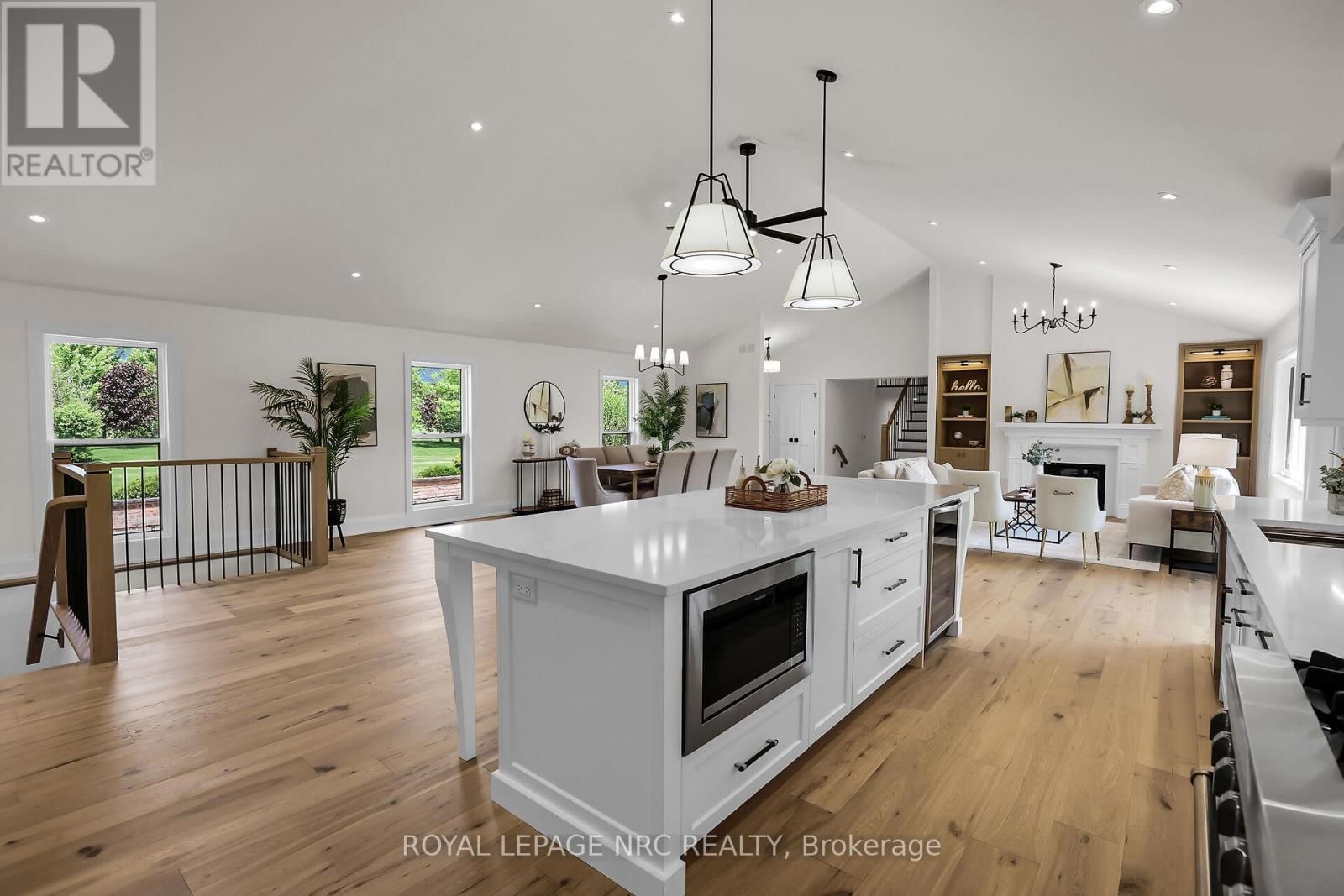 2021 VICTORIA AVENUE Image 16