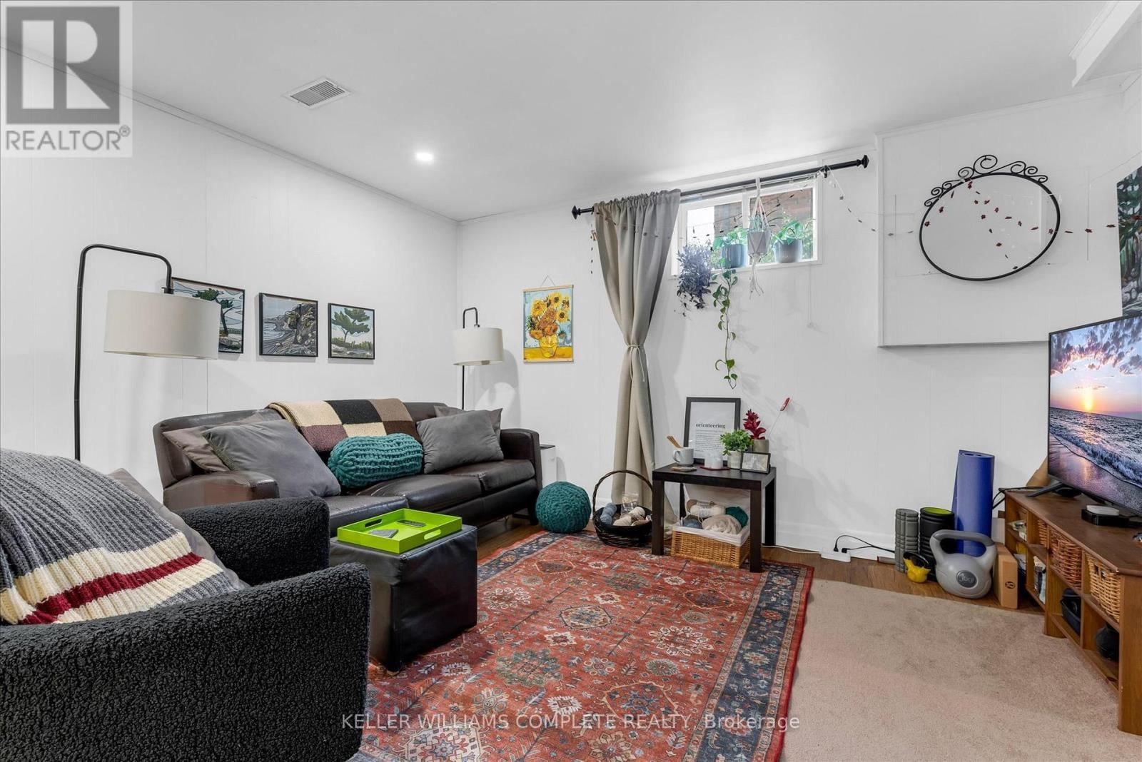 24 CENTRAL PARK AVENUE Image 20