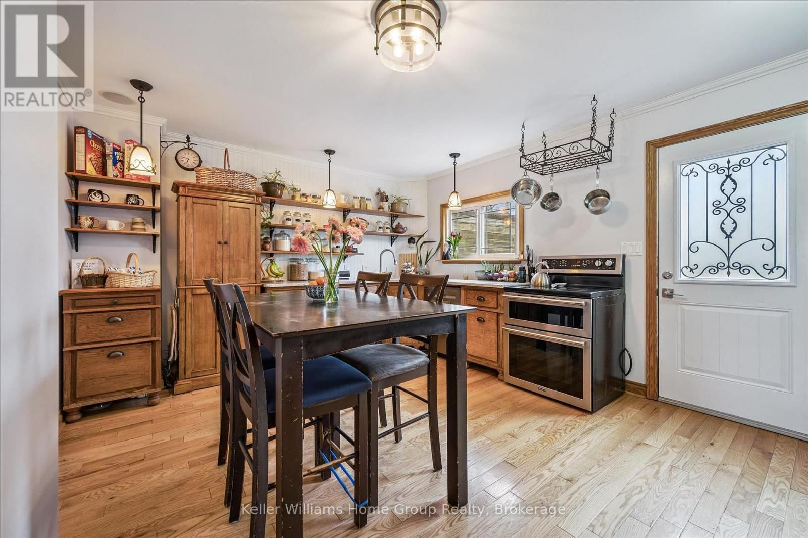 856 GZOWSKI STREET Image 9