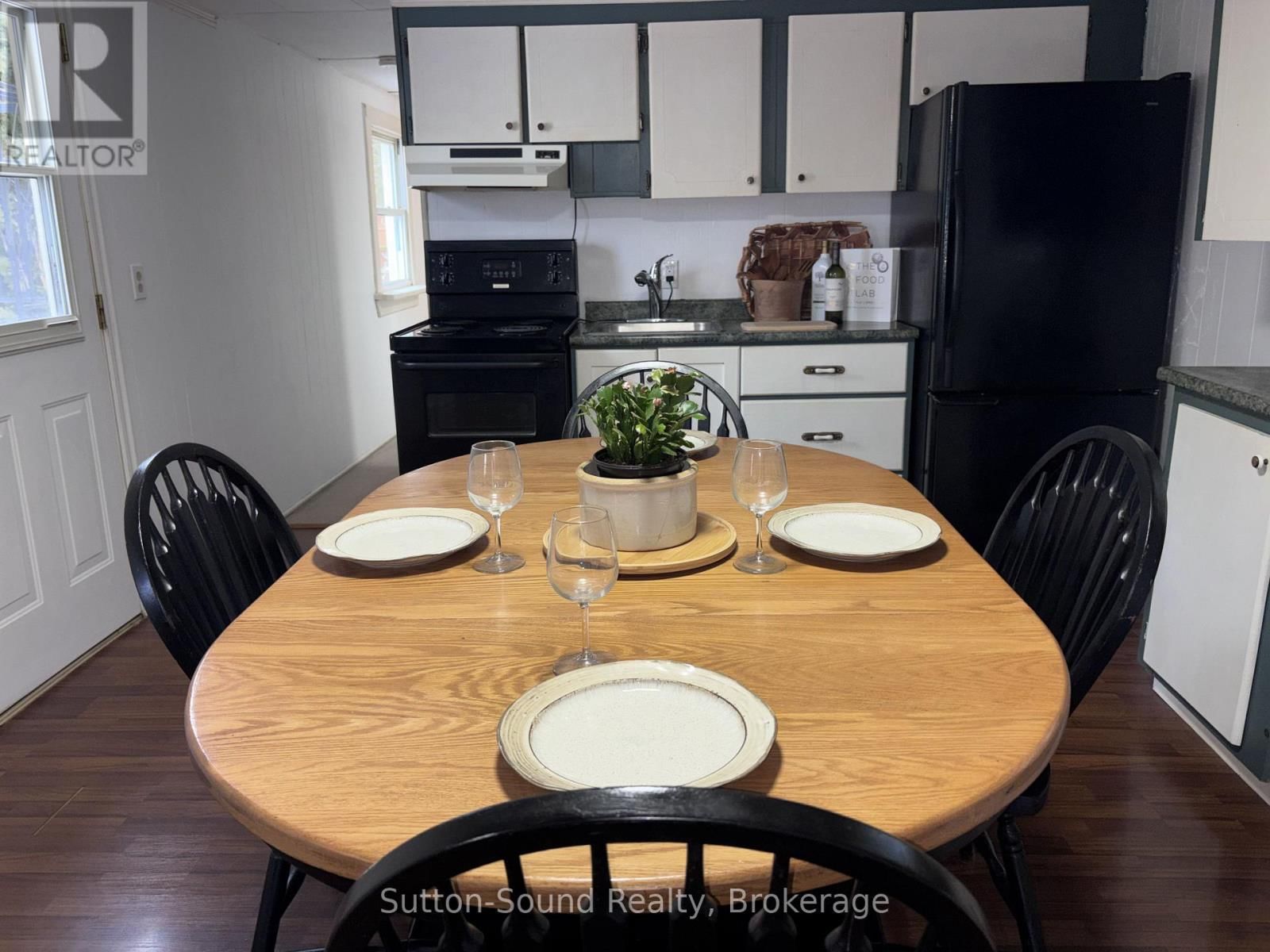 127 HARVEY STREET Image 10