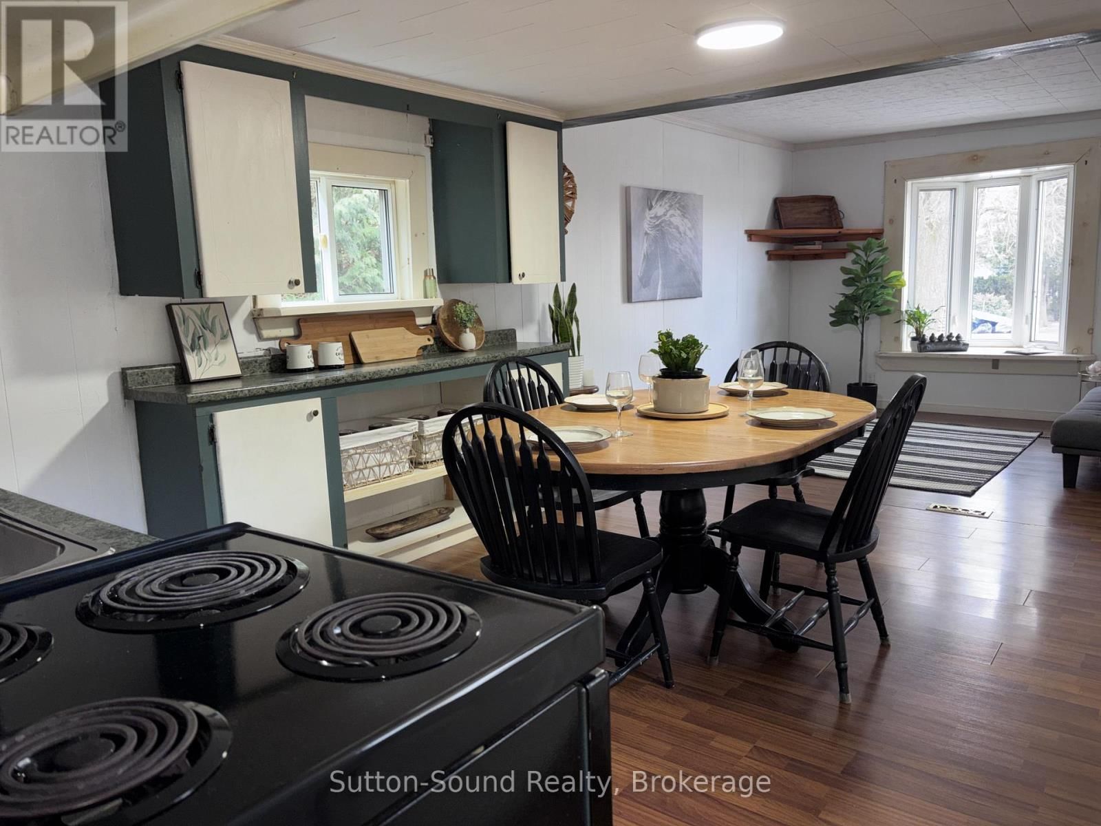 127 HARVEY STREET Image 12