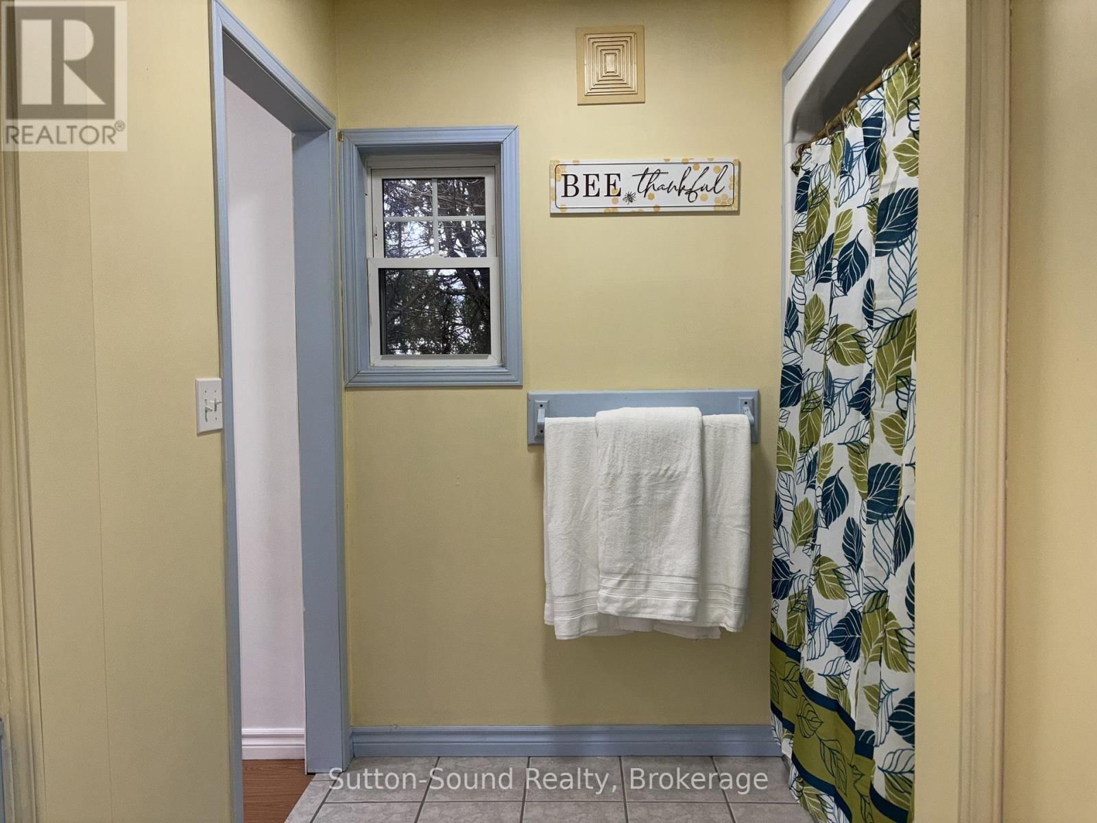 127 HARVEY STREET Image 16