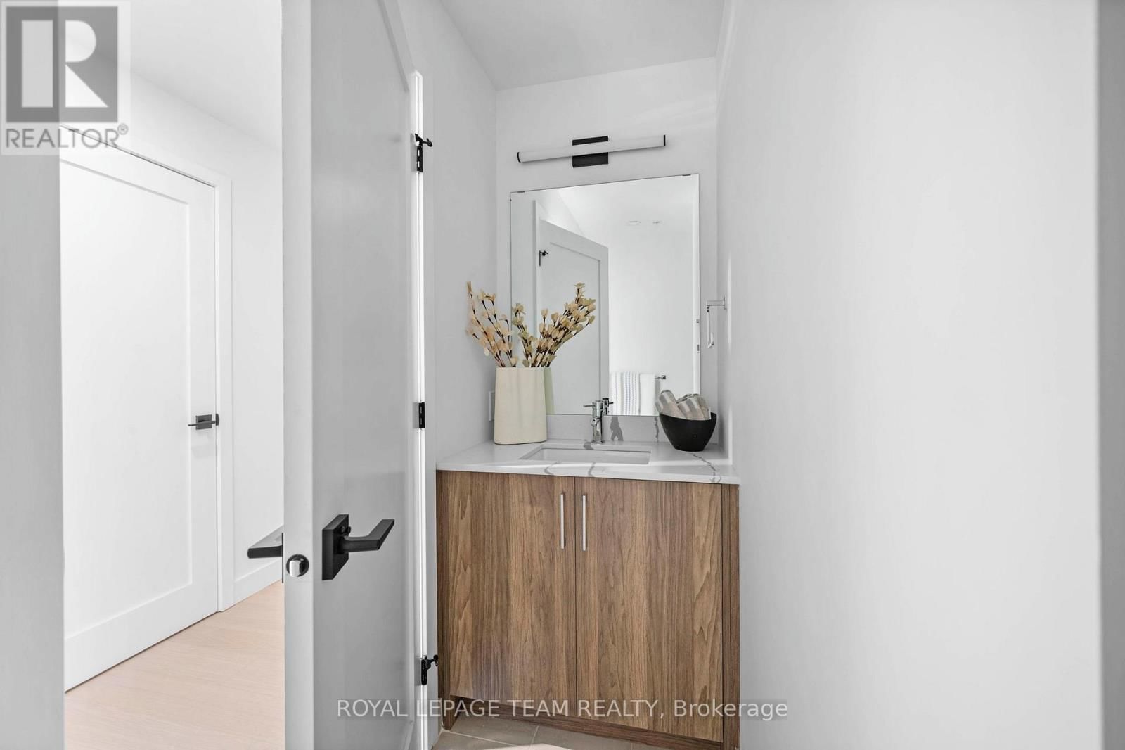 507 - 398 ROOSEVELT AVENUE Image 28