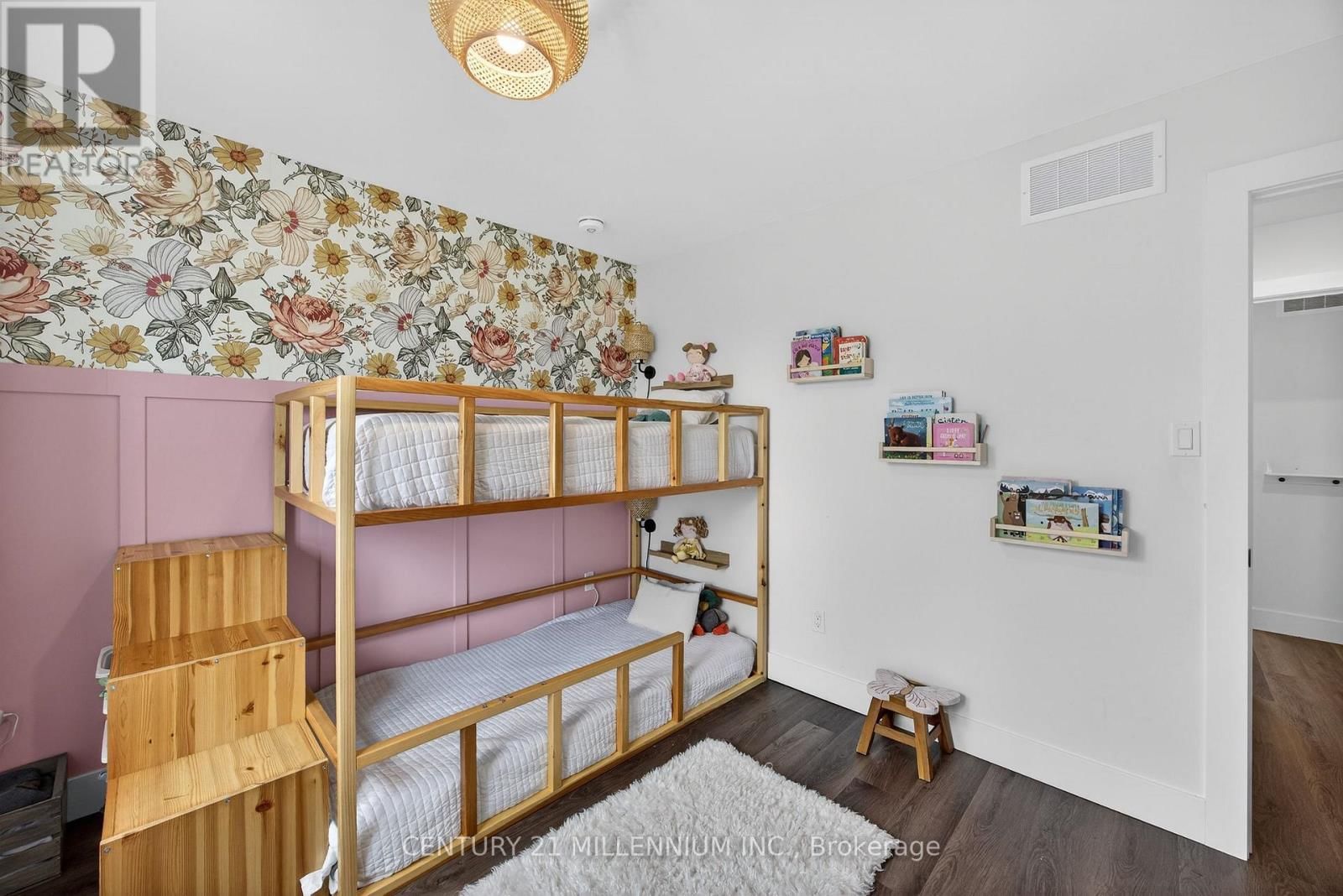 106 EDGAR STREET Image 18