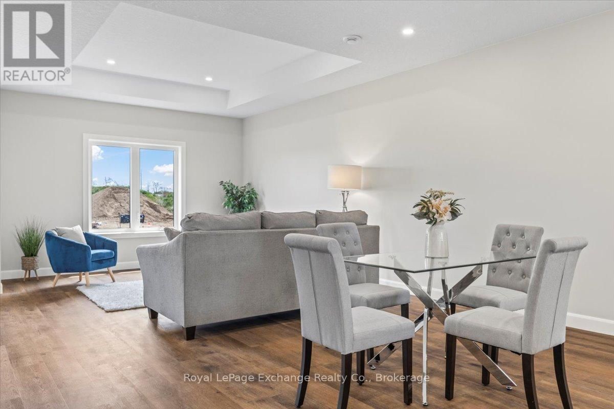 54 - 1071 WATERLOO STREET NORTH Image 8