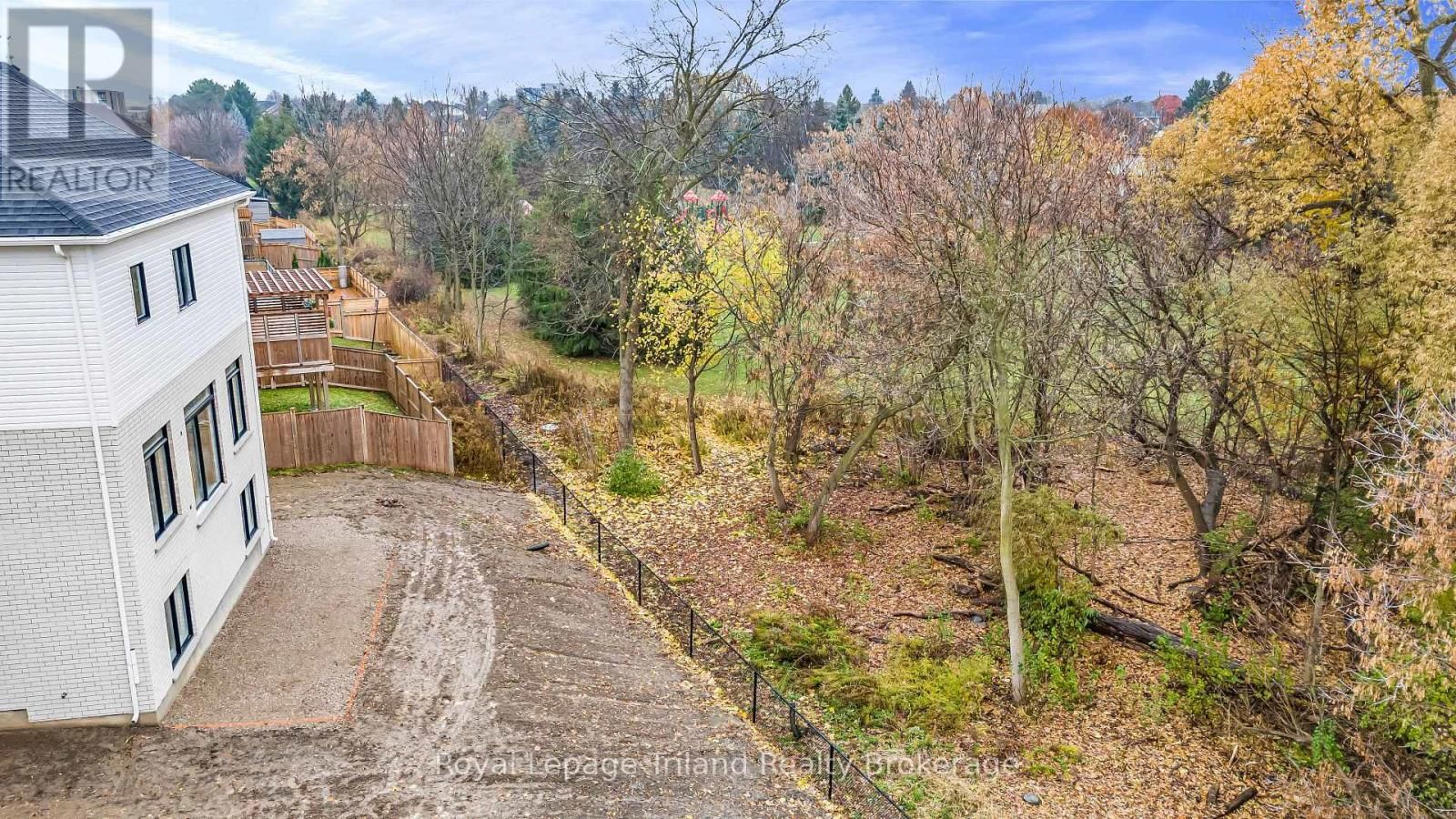 1242 CAEN AVENUE Image 11