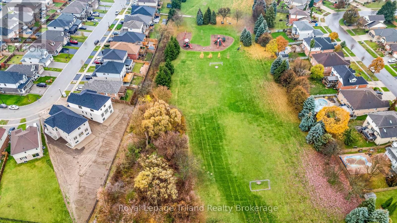 1242 CAEN AVENUE Image 12