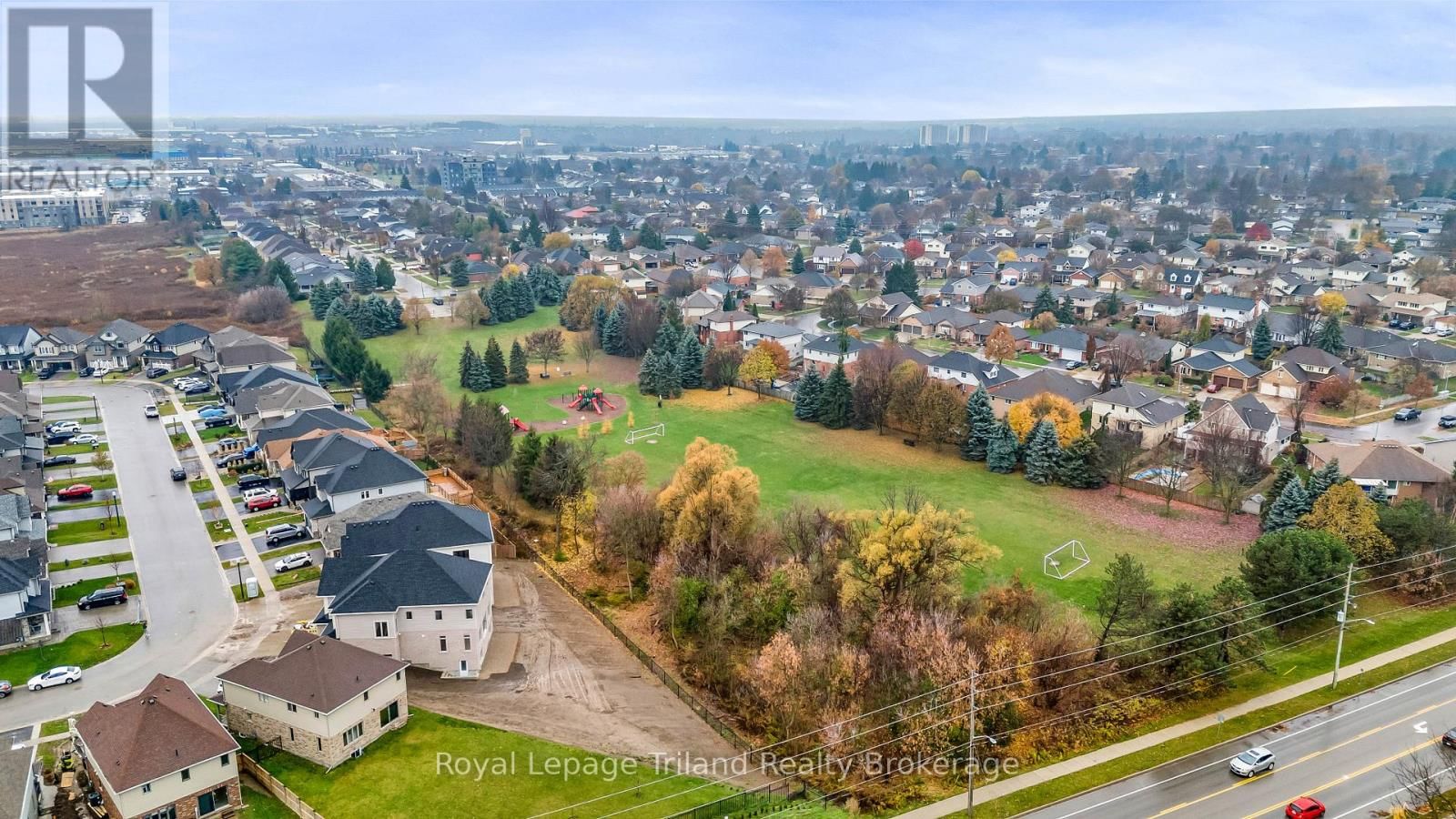 1242 CAEN AVENUE Image 13