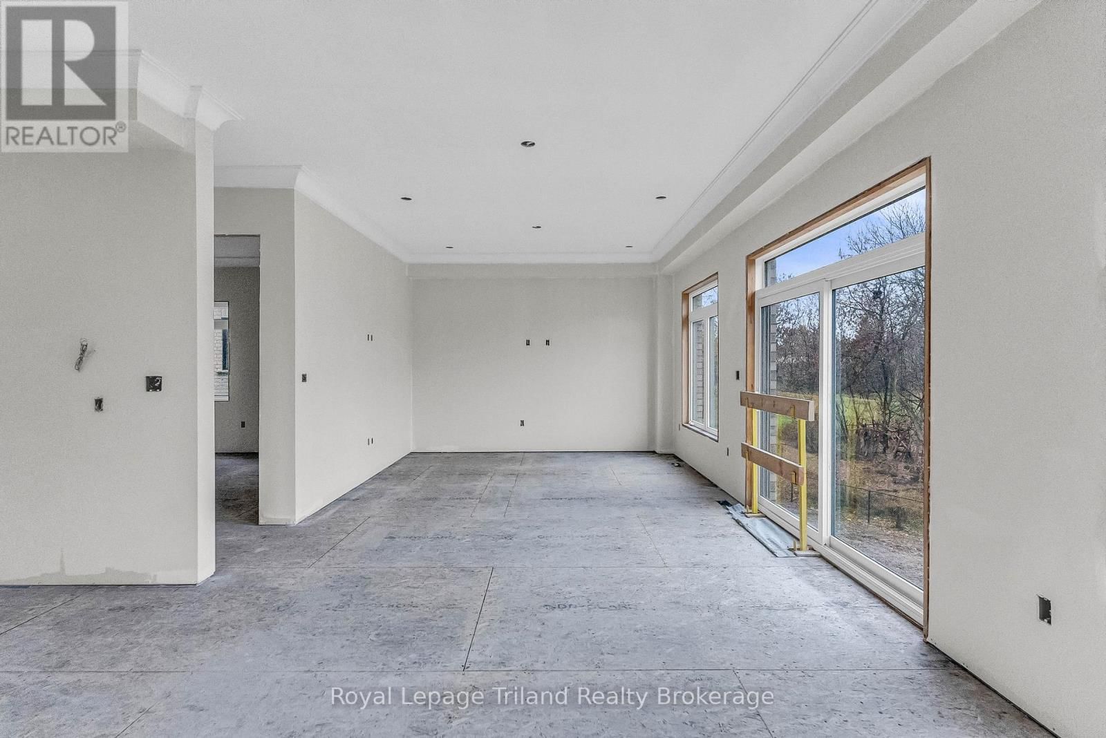 1242 CAEN AVENUE Image 6