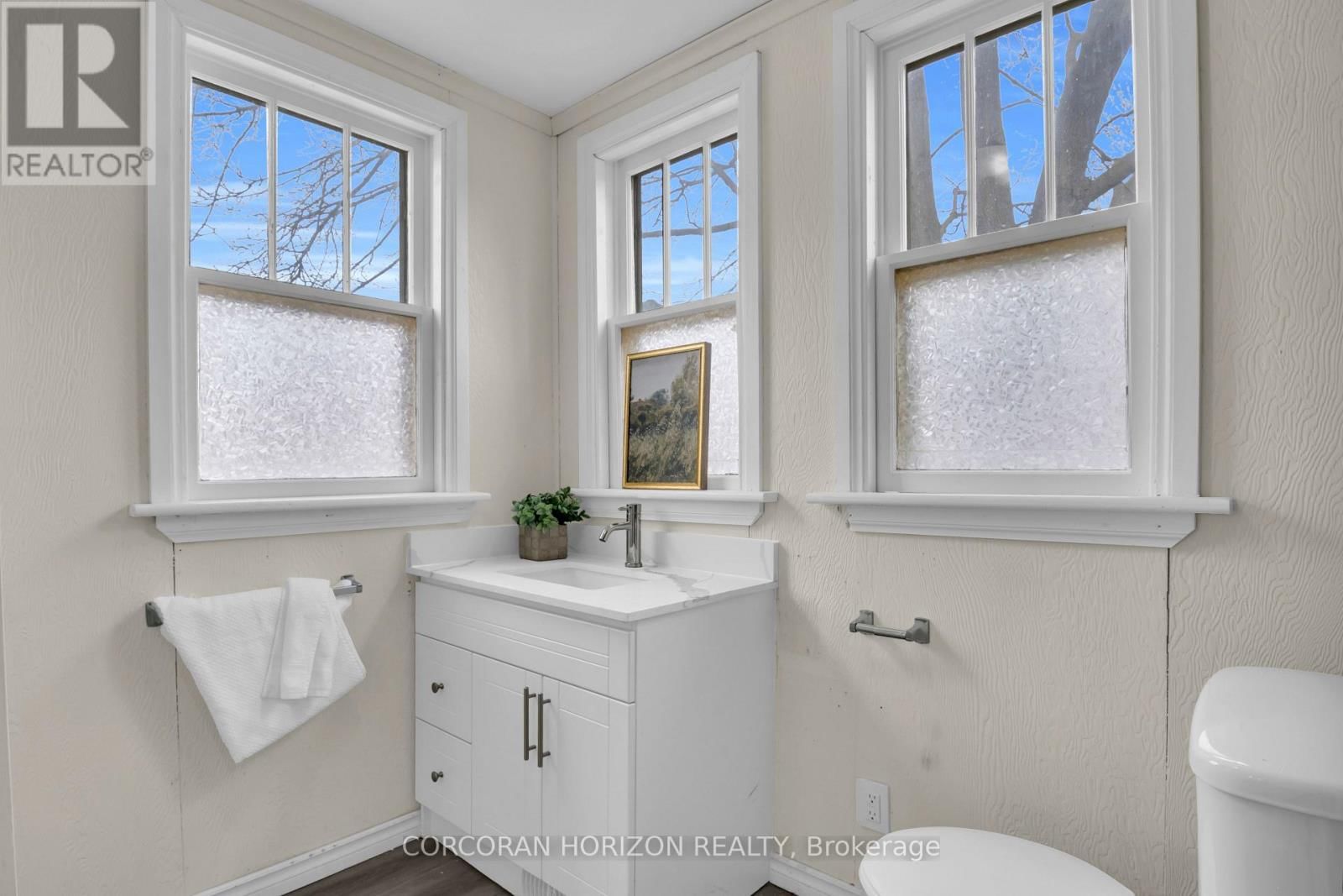 396 CHURCH STREET NORTH Image 23