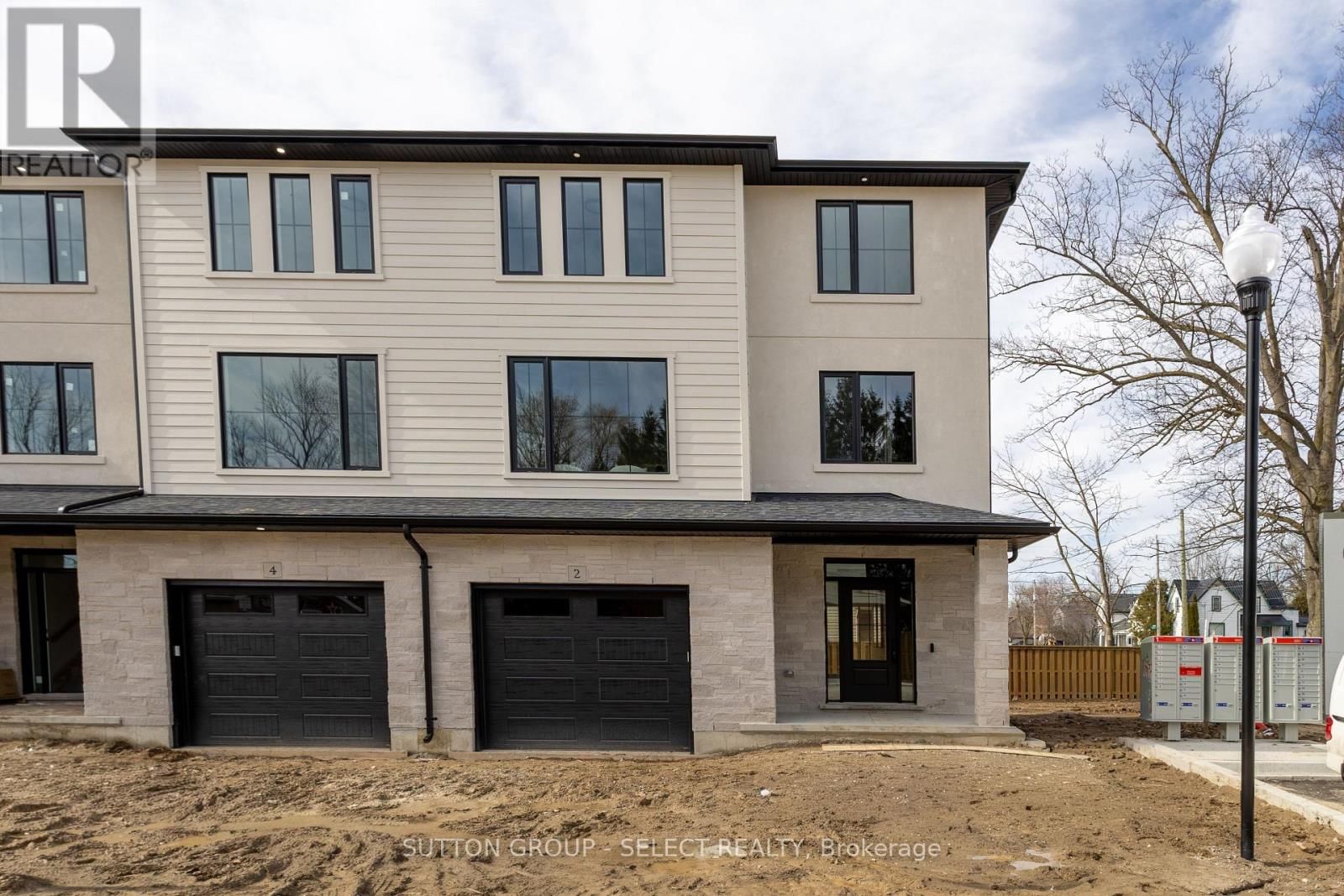 2 - 233 UPPER QUEEN STREET Image 1