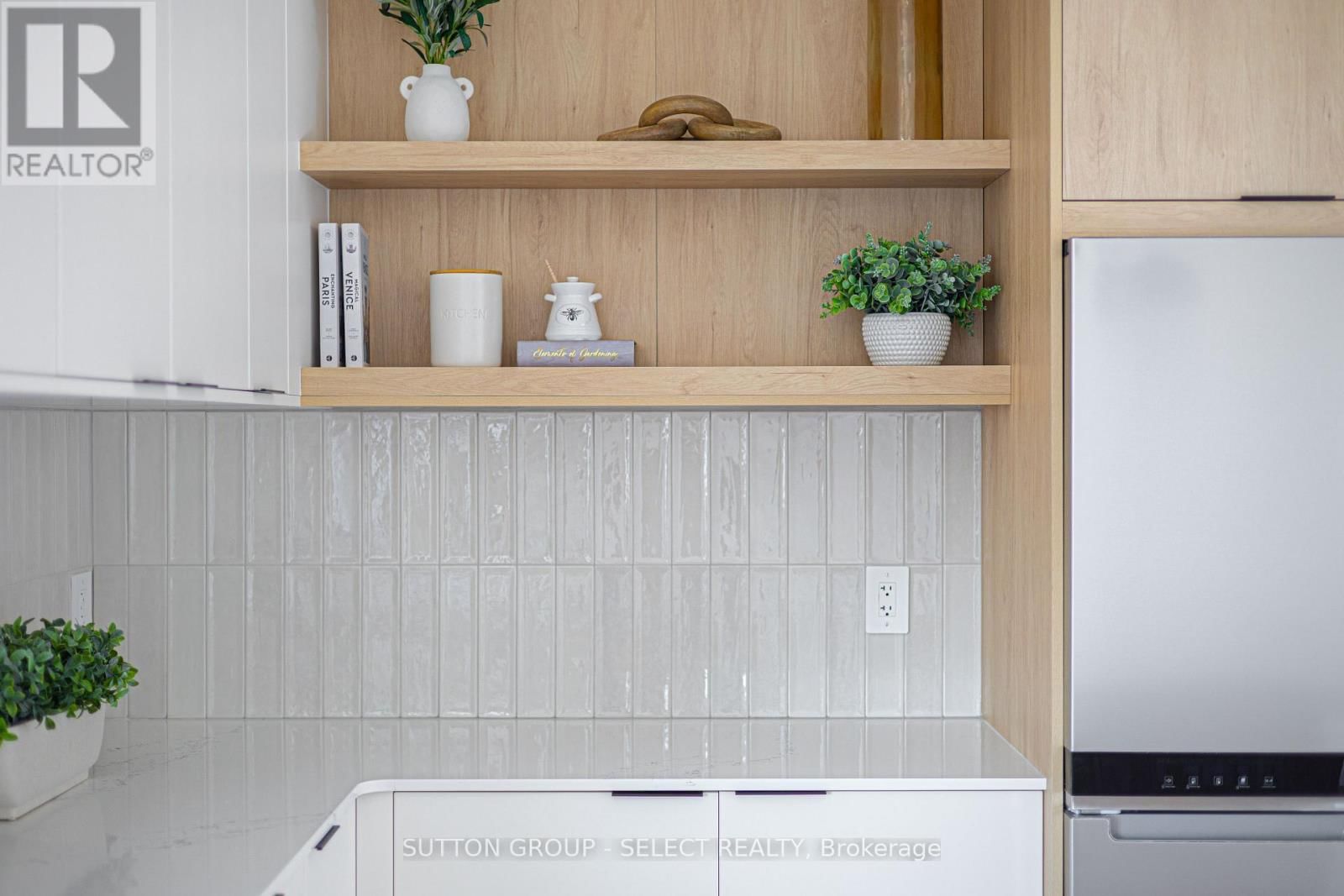 2 - 233 UPPER QUEEN STREET Image 15