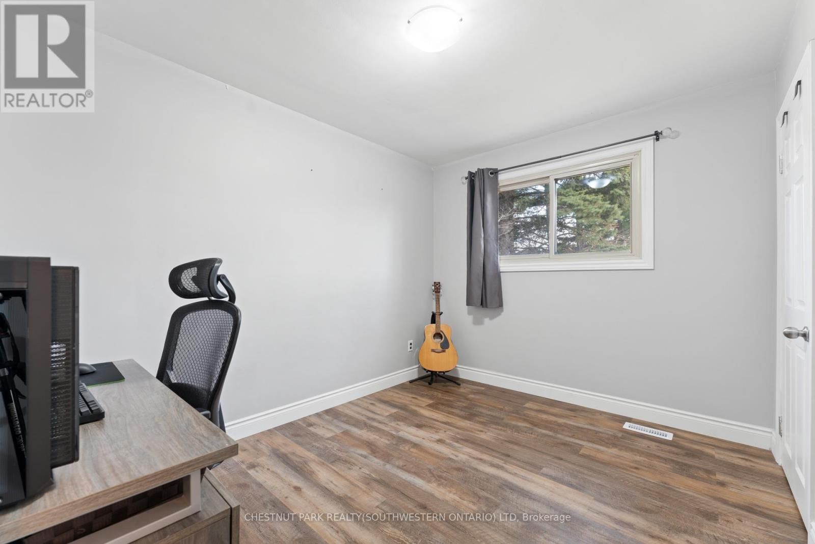 137 DONALD STREET Image 13