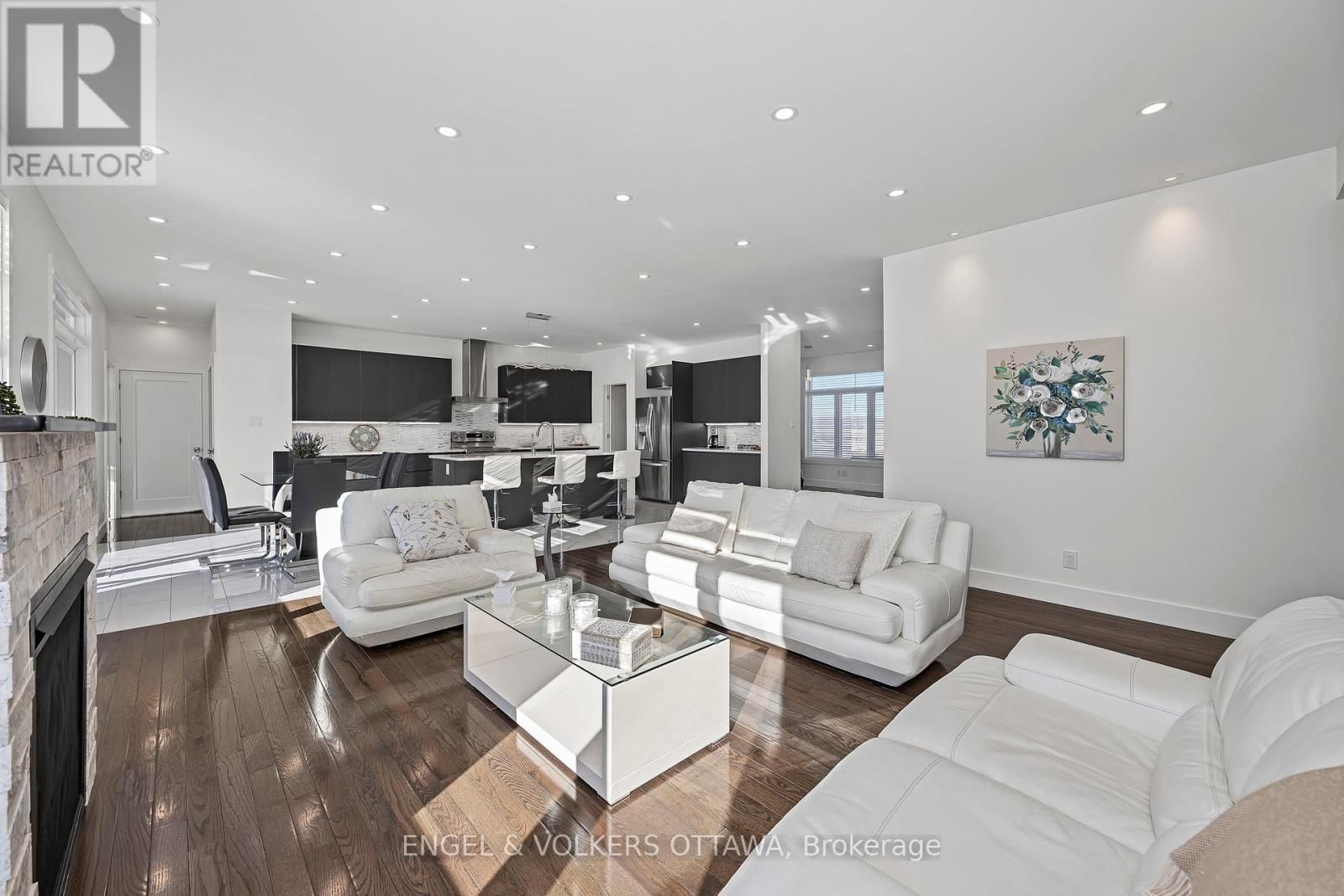 19 SYNERGY WAY Image 11