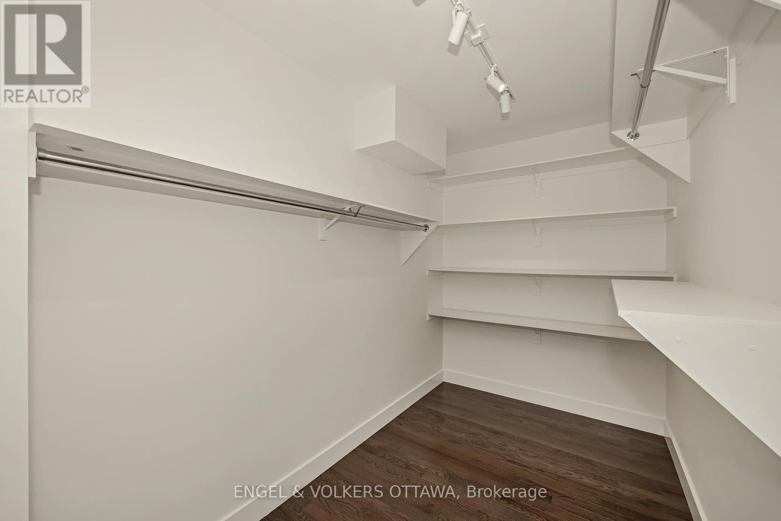 19 SYNERGY WAY Image 16