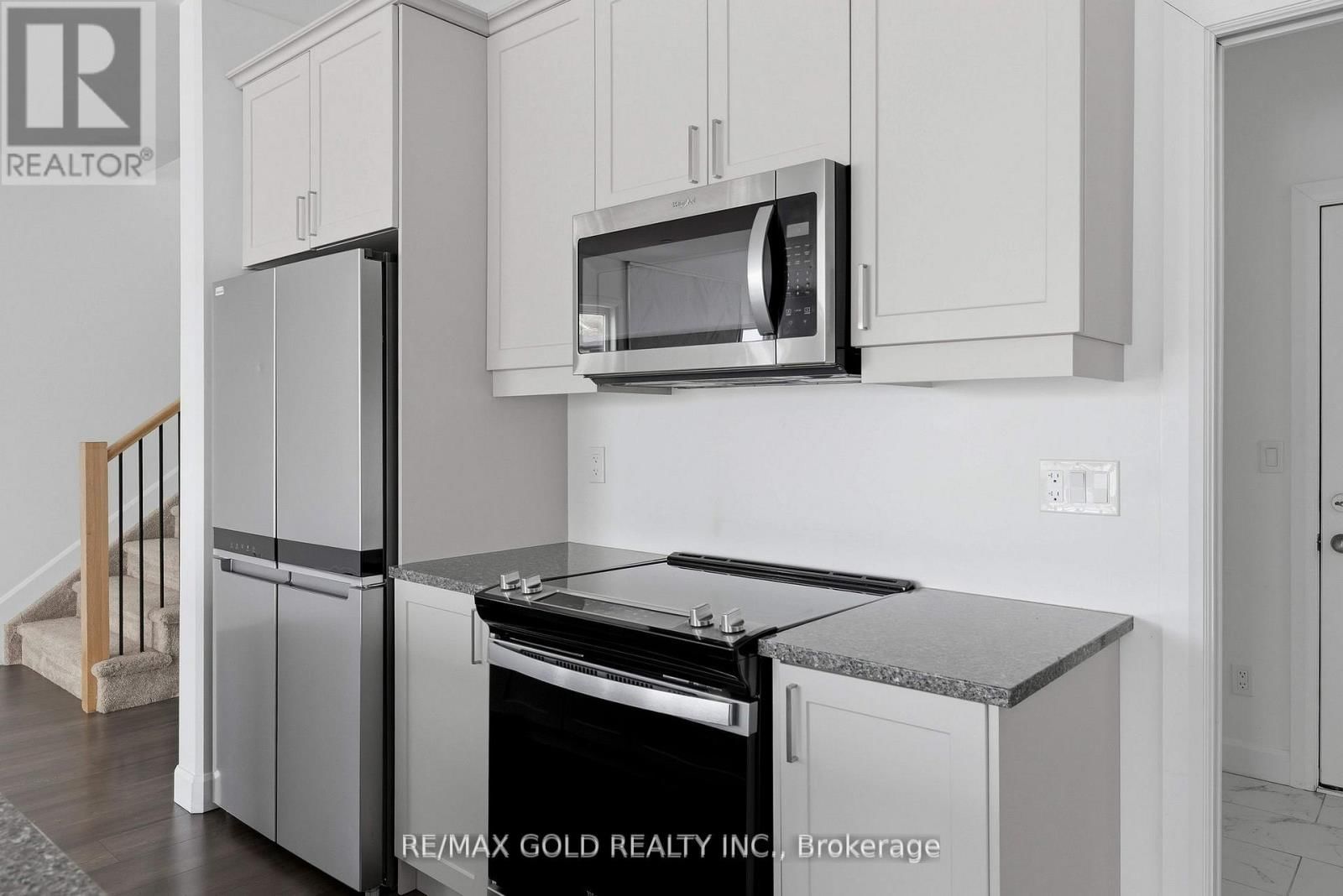 33 WALDEN POND DRIVE Image 18