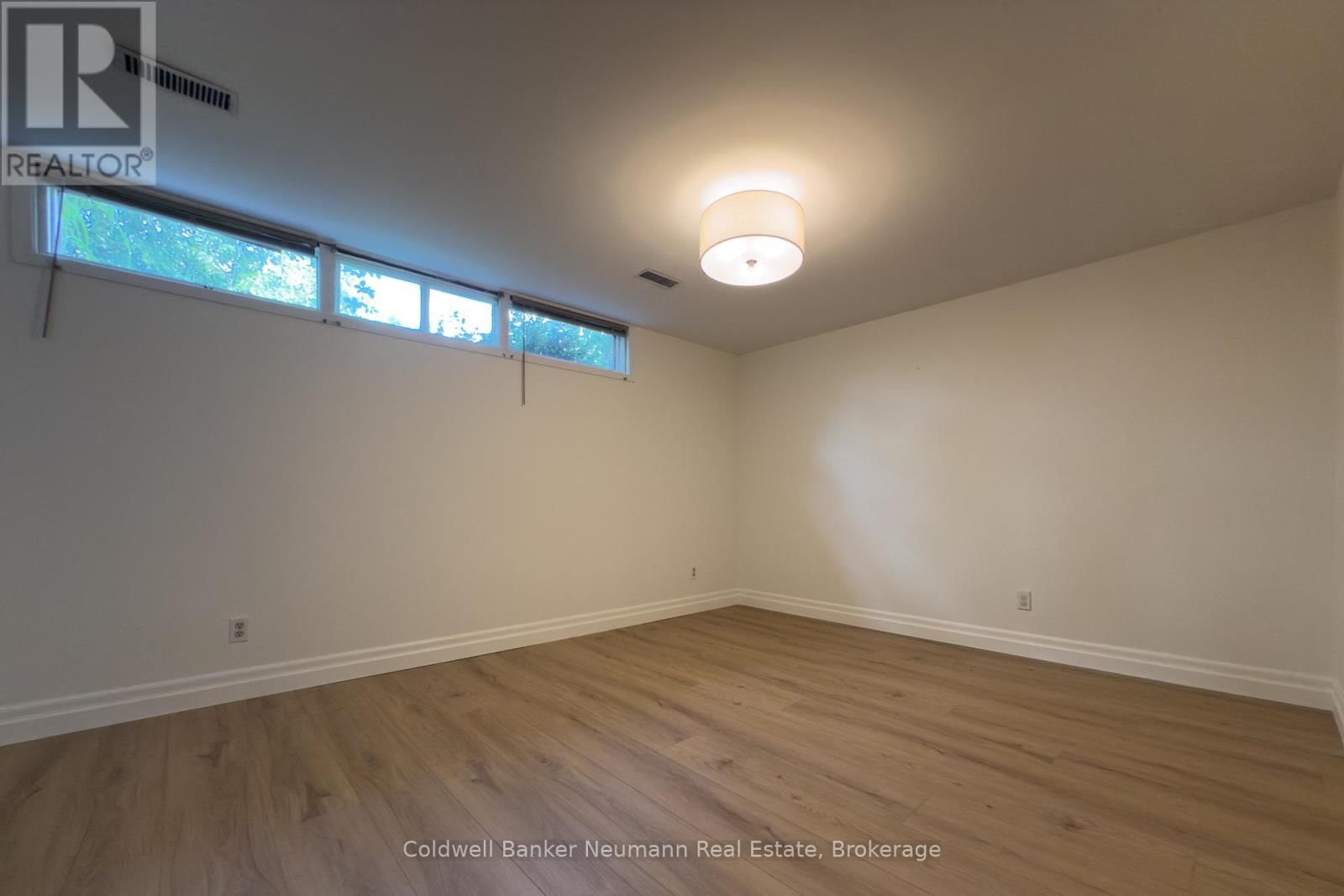 LOWER - 14 MCELDERRY ROAD Image 4