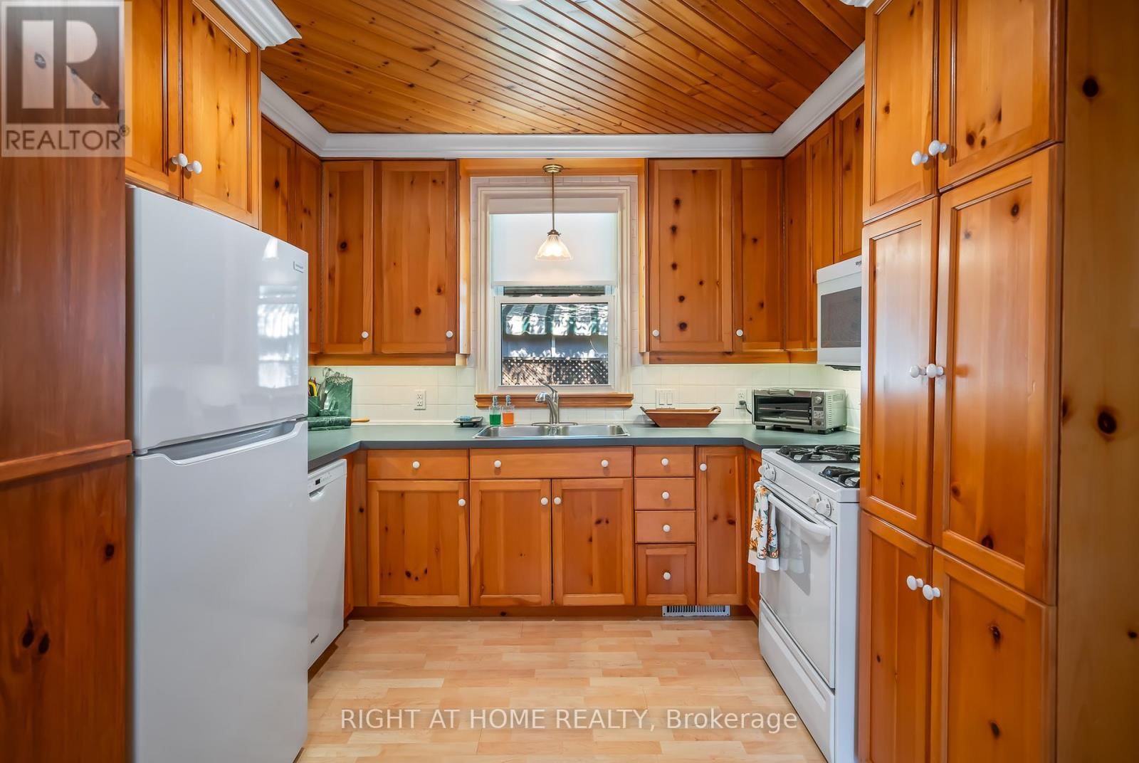 267 VICTORIA STREET Image 19