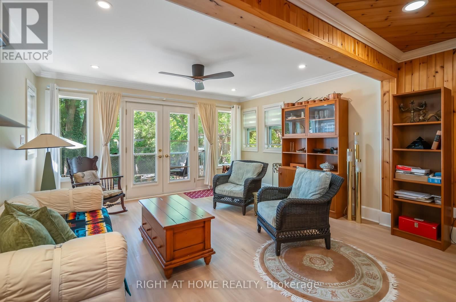 267 VICTORIA STREET Image 25