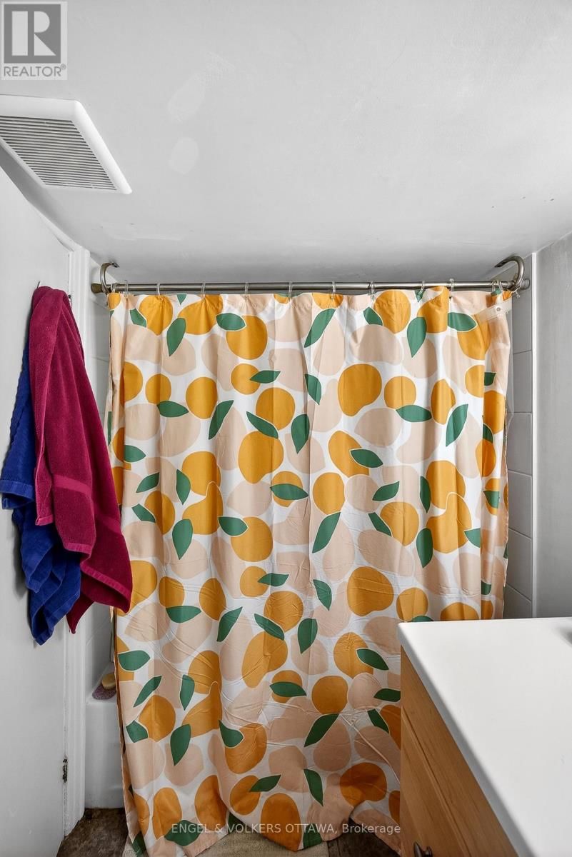 251 ARLINGTON AVENUE Image 38