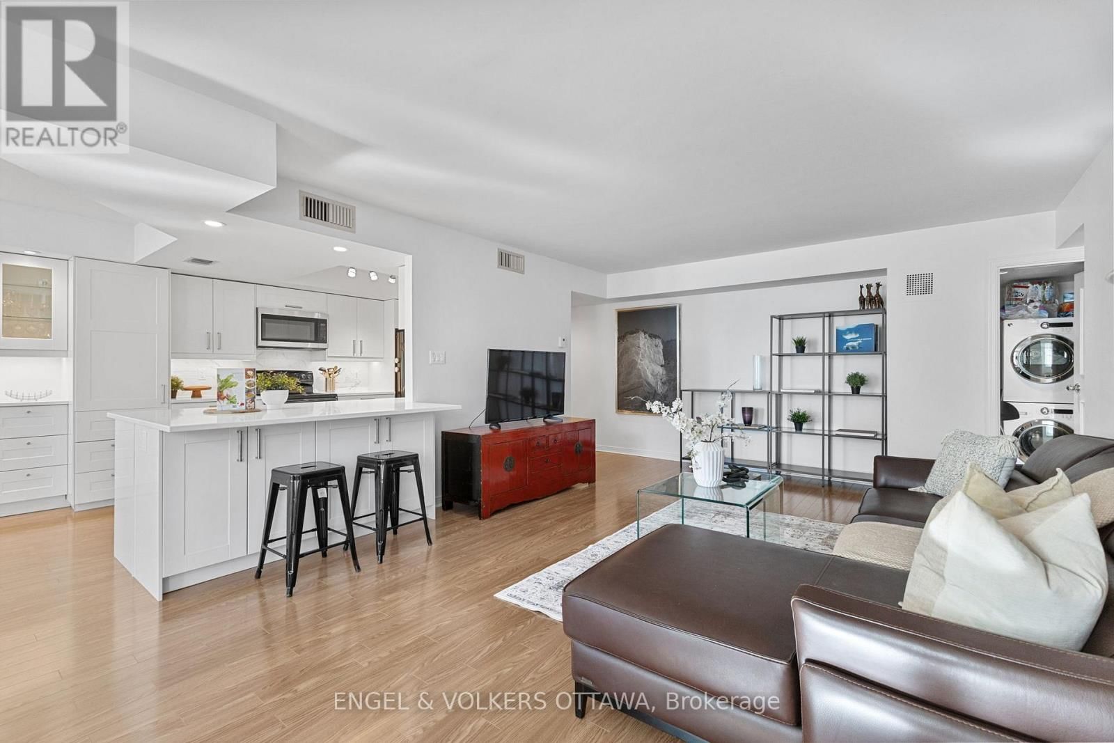 206 - 205 SOMERSET STREET WEST Image 14