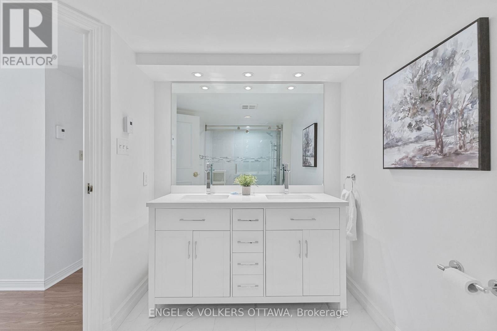 206 - 205 SOMERSET STREET WEST Image 21