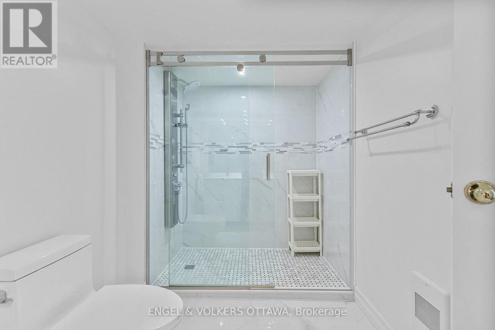 206 - 205 SOMERSET STREET WEST Image 22