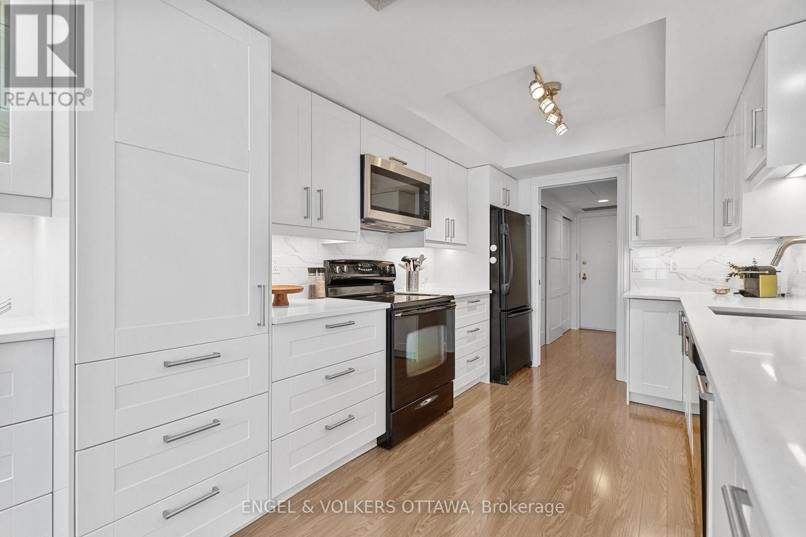 206 - 205 SOMERSET STREET WEST Image 7