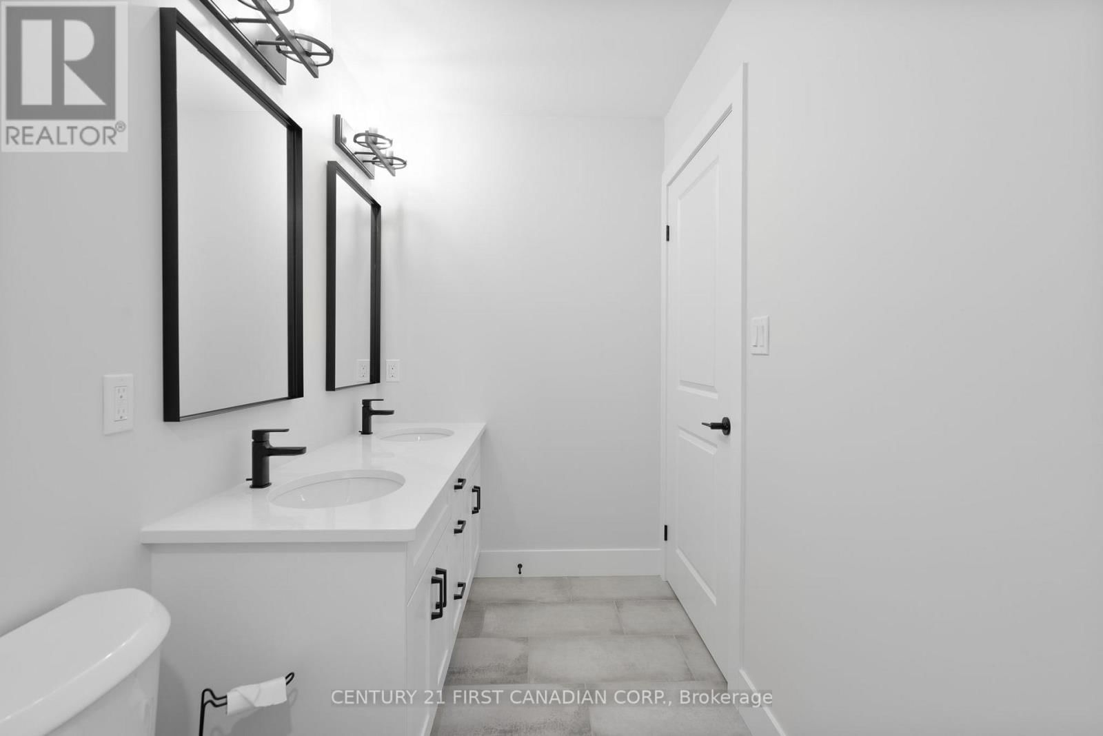 29 SHELDABREN STREET Image 23