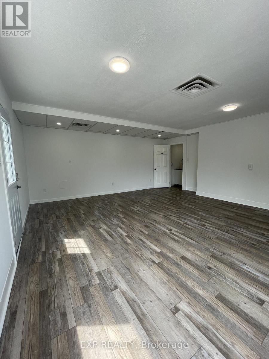 D - 110 RIVER ROAD Image 6